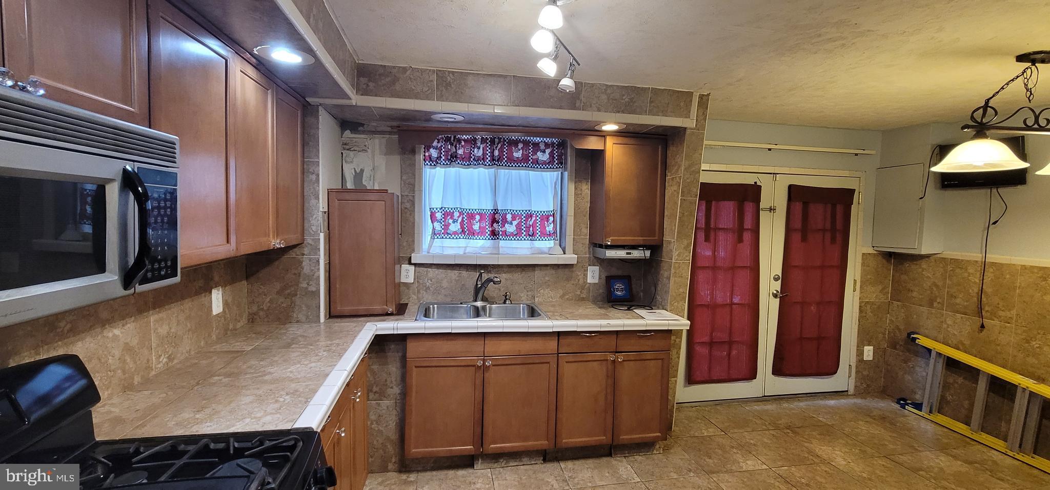 TEMPLE UNIVERSITY - Residential