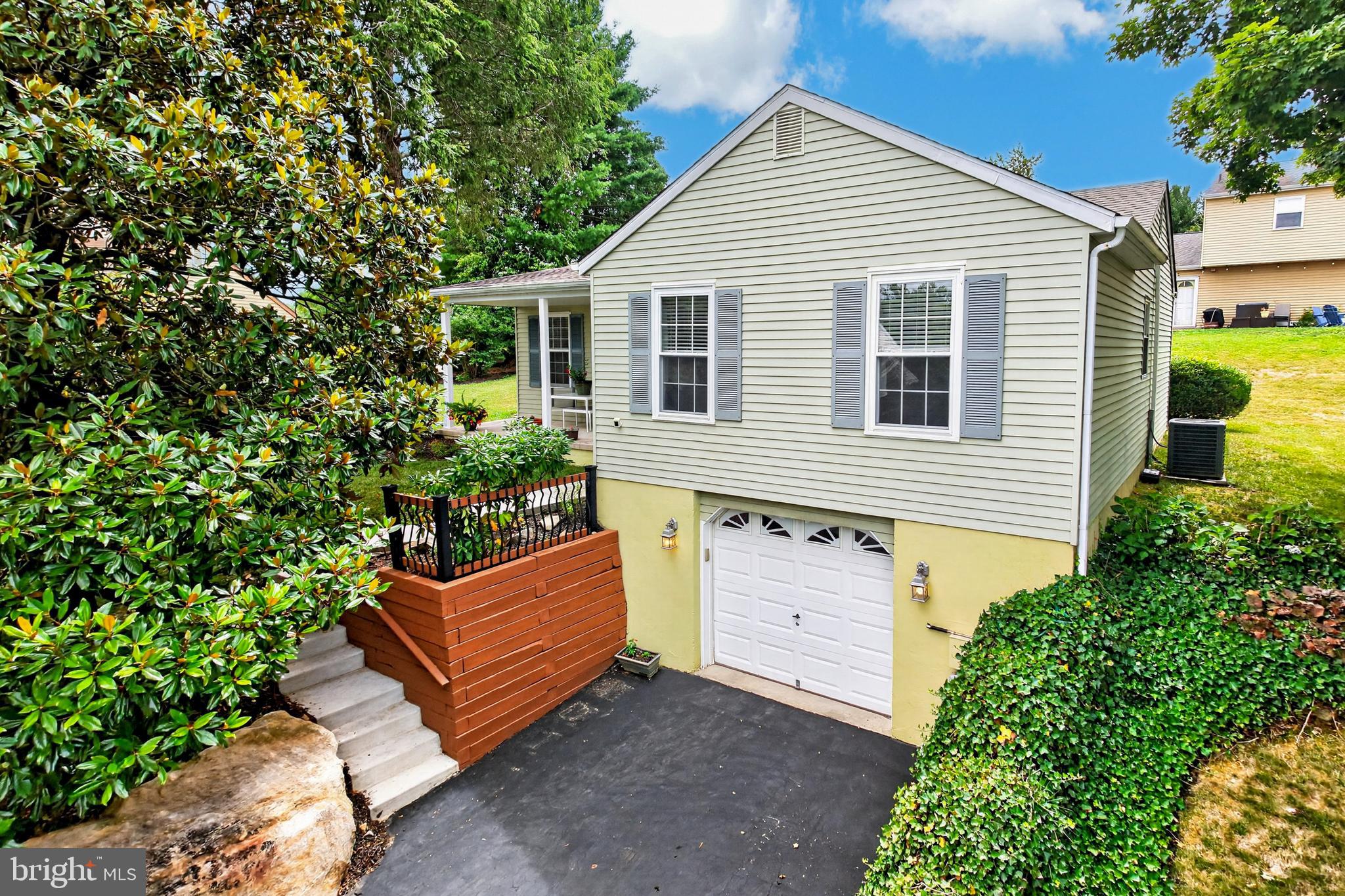 14 WINDEMERE COURT