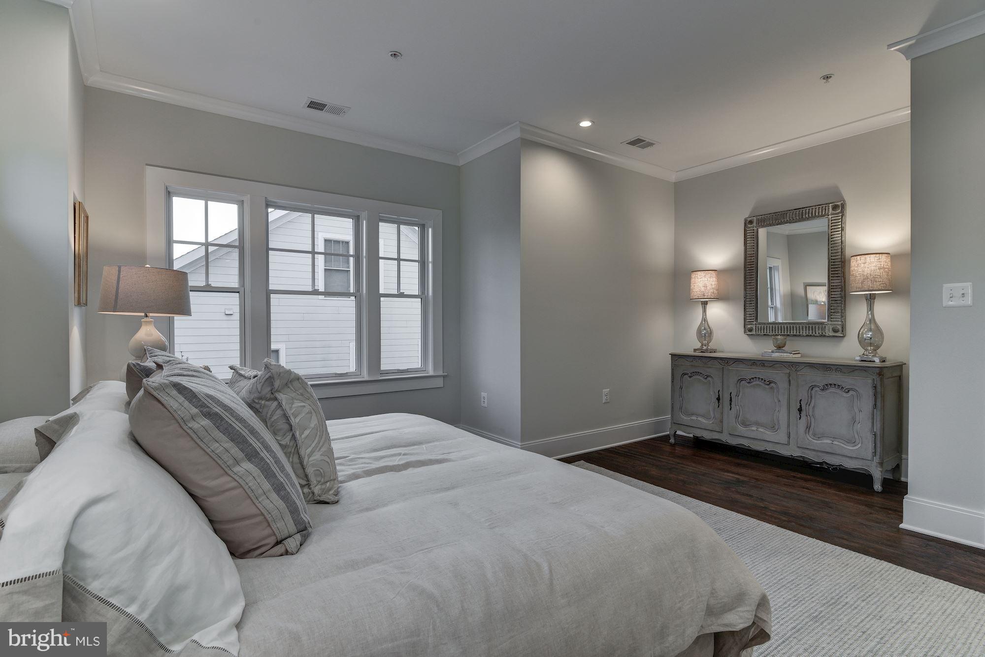 GREENACRES - Residential