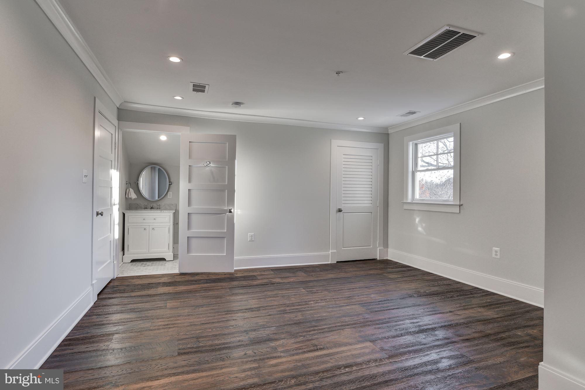 GREENACRES - Residential