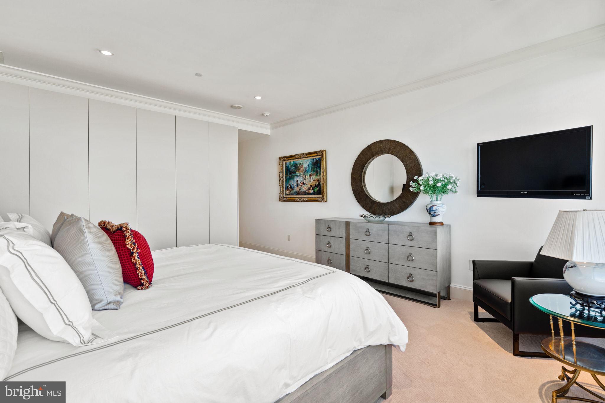 CENTER CITY - Residential