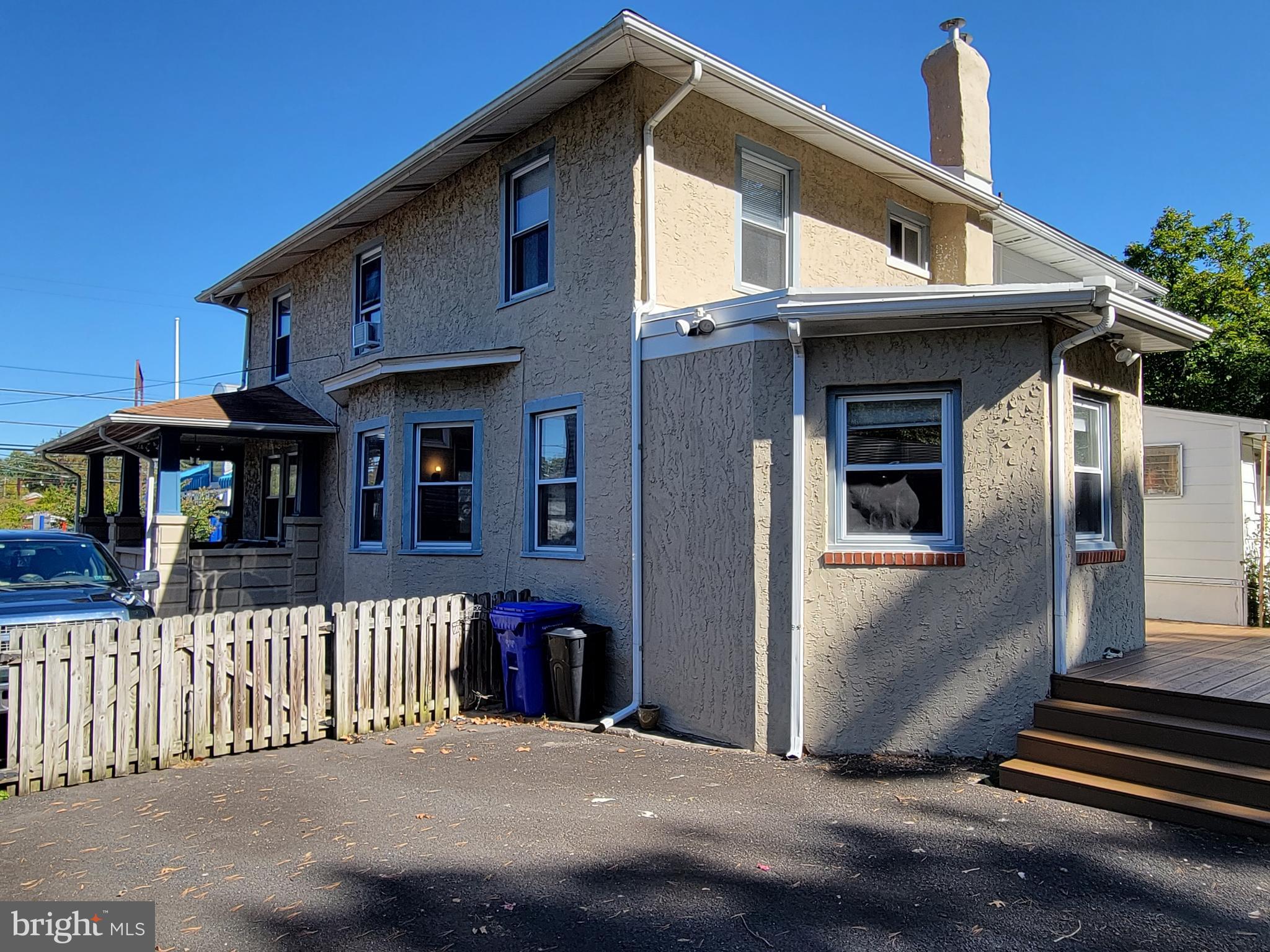 GLENSIDE - Residential