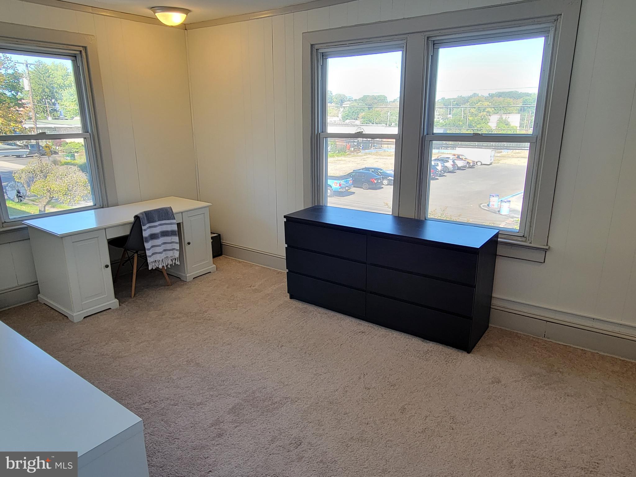 GLENSIDE - Residential