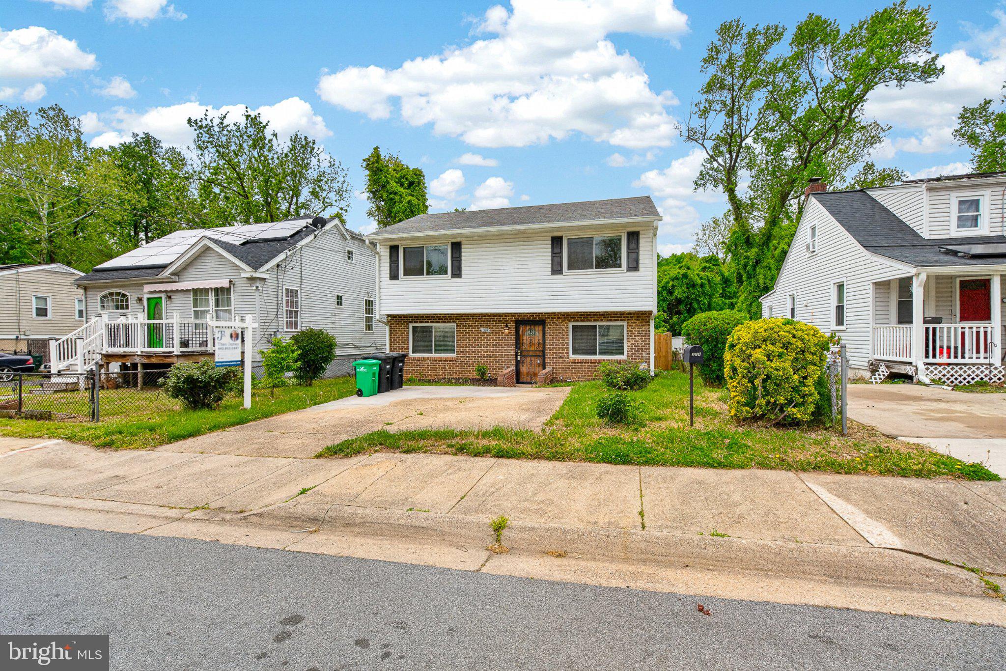 304 CEDARLEAF AVENUE
