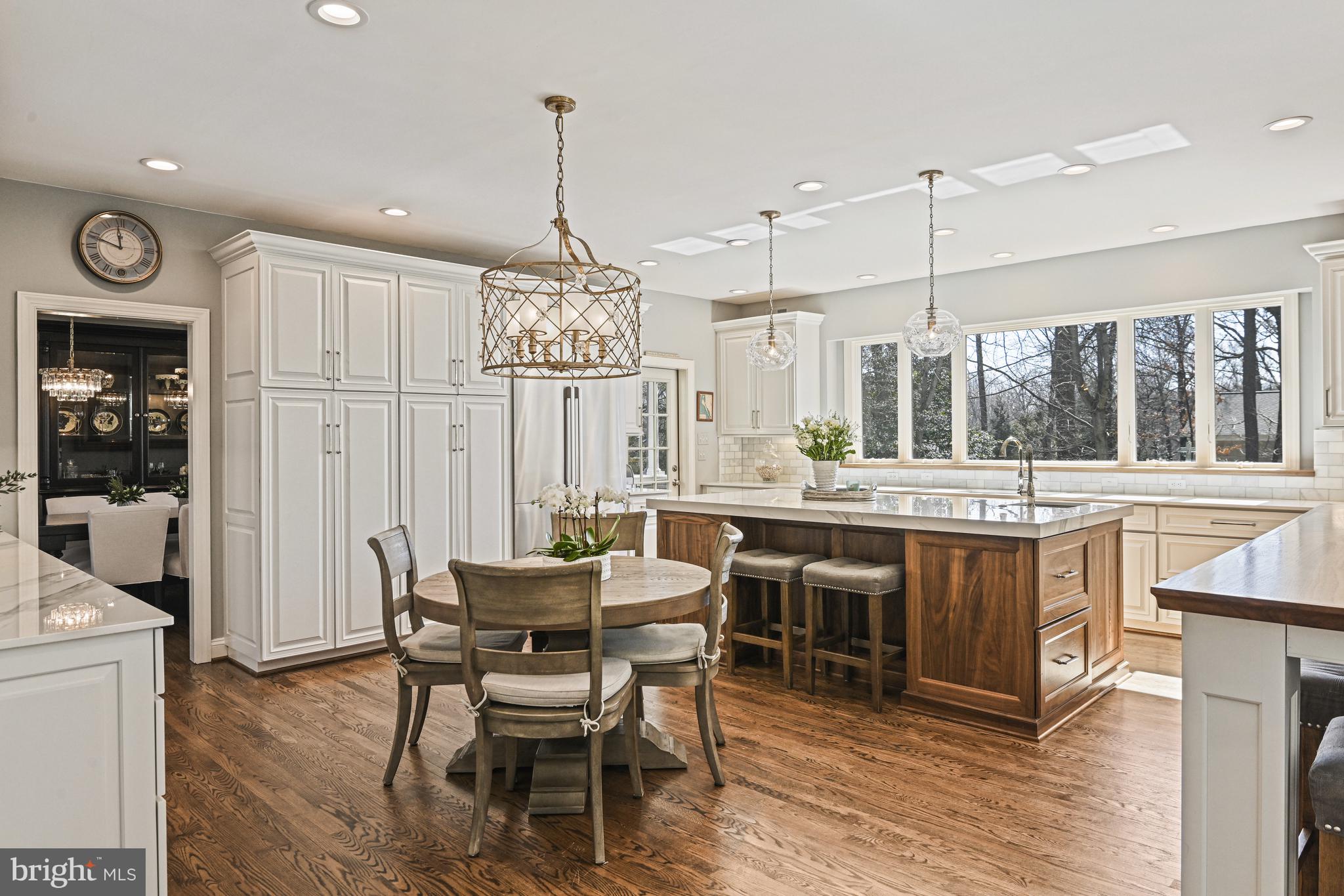 RESTON - Residential