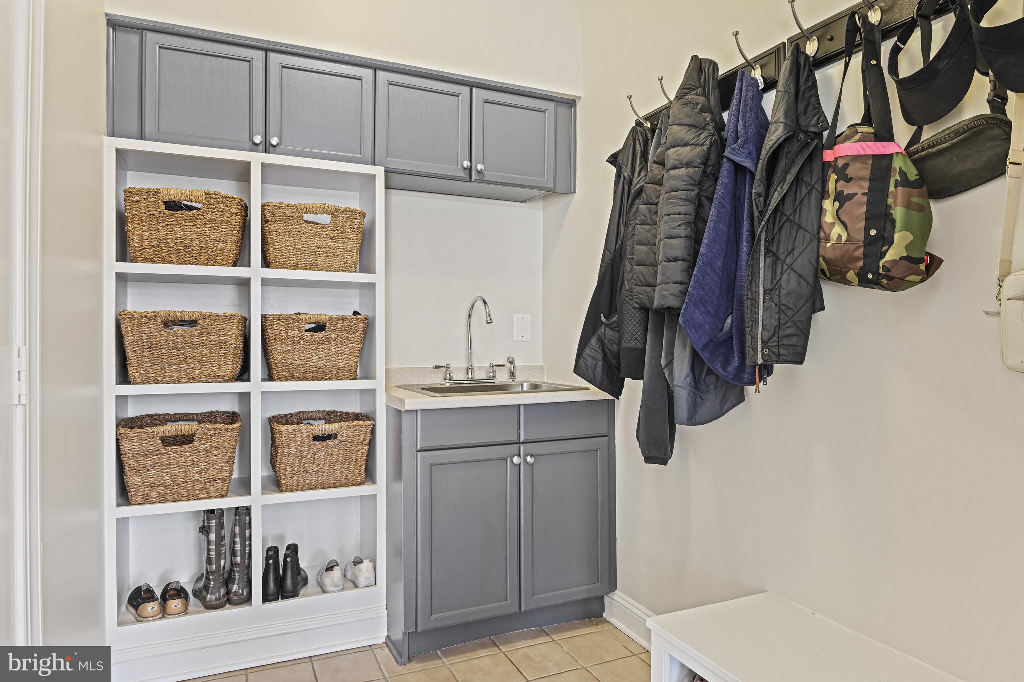 RESTON - Residential