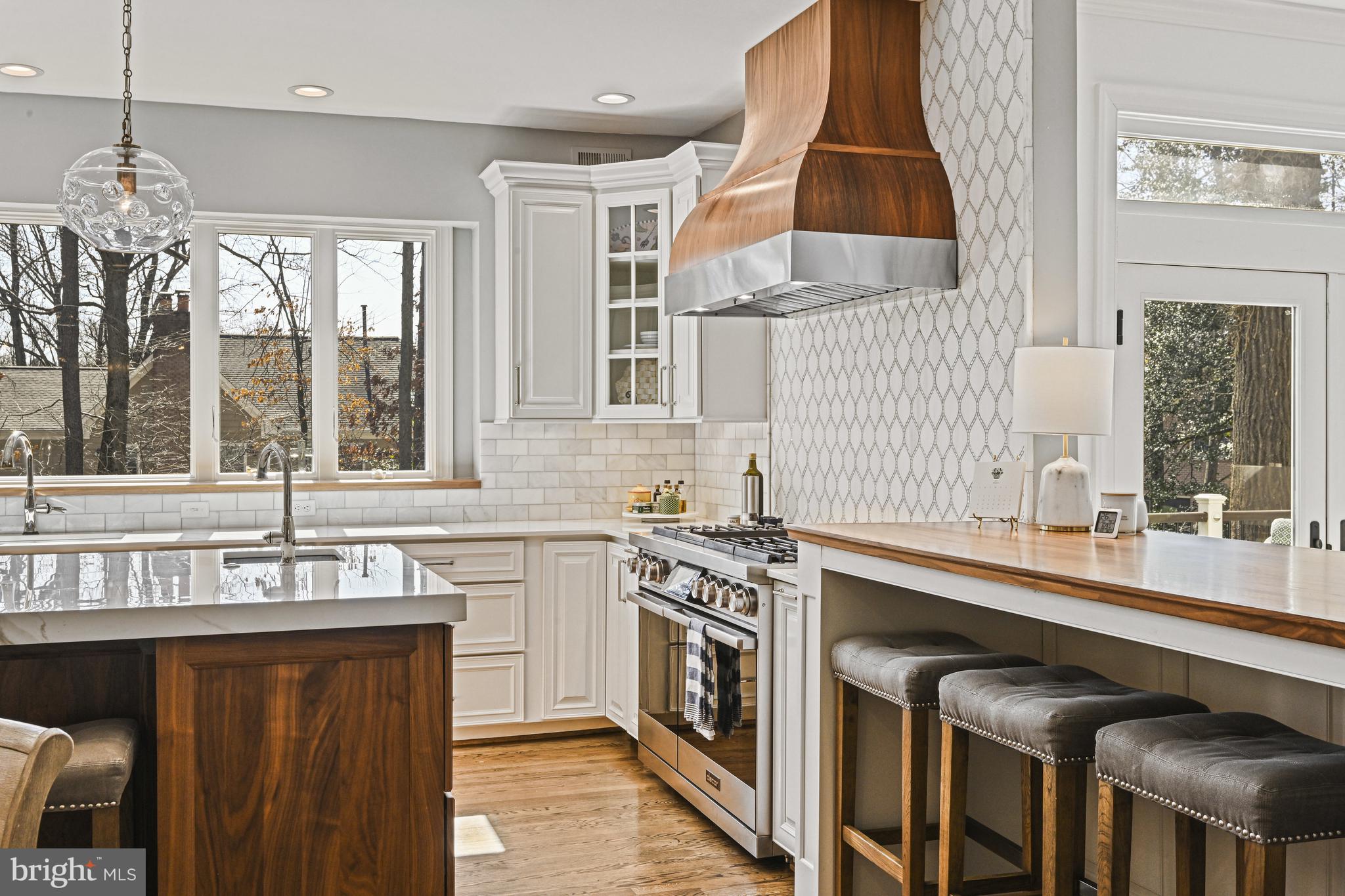 RESTON - Residential