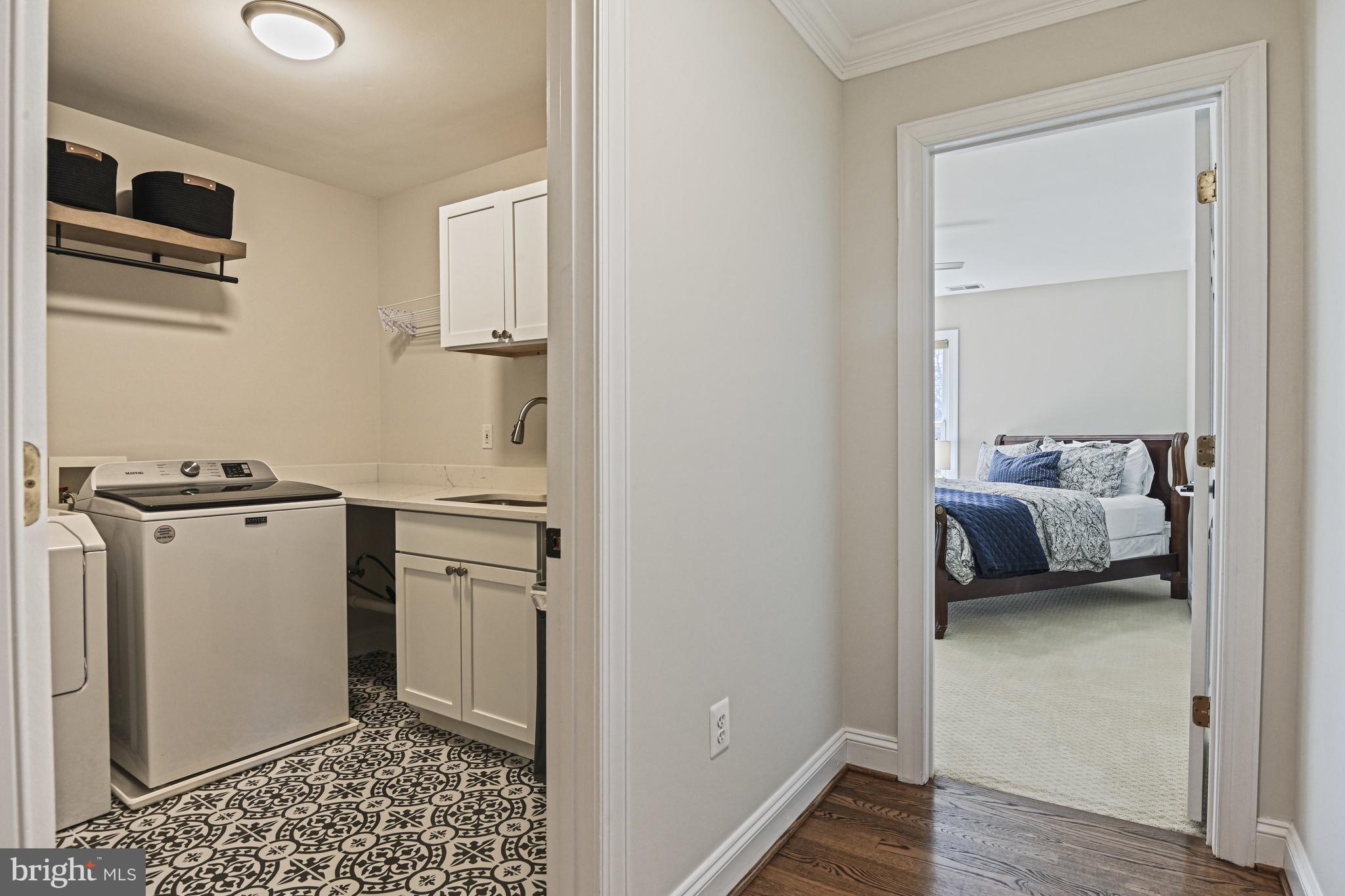 RESTON - Residential