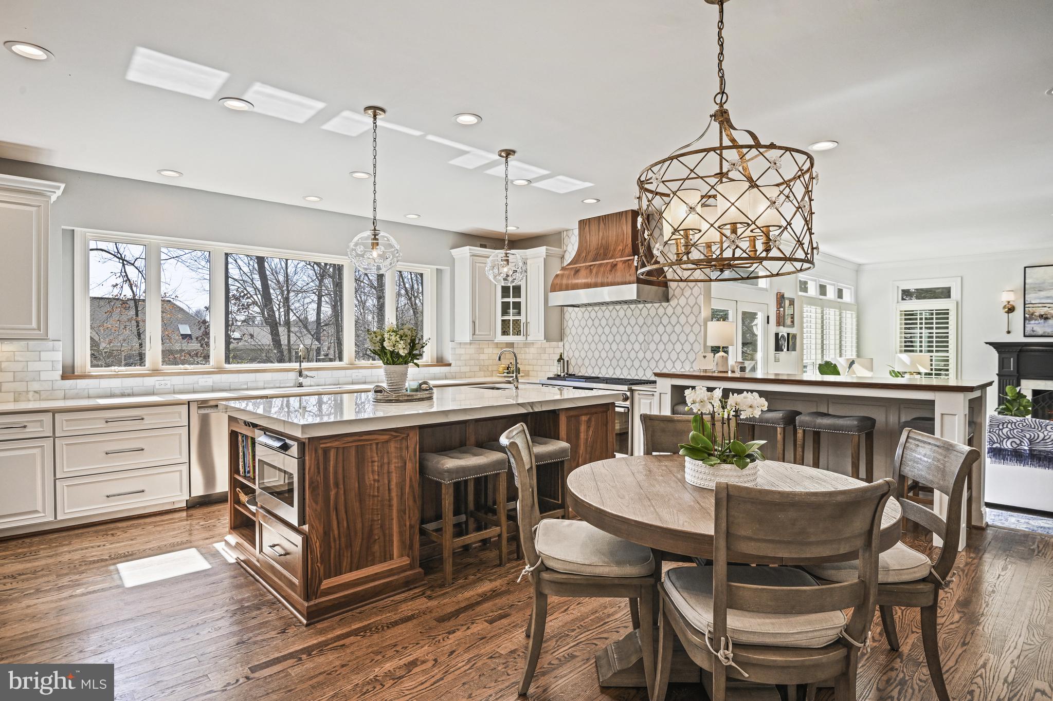 RESTON - Residential