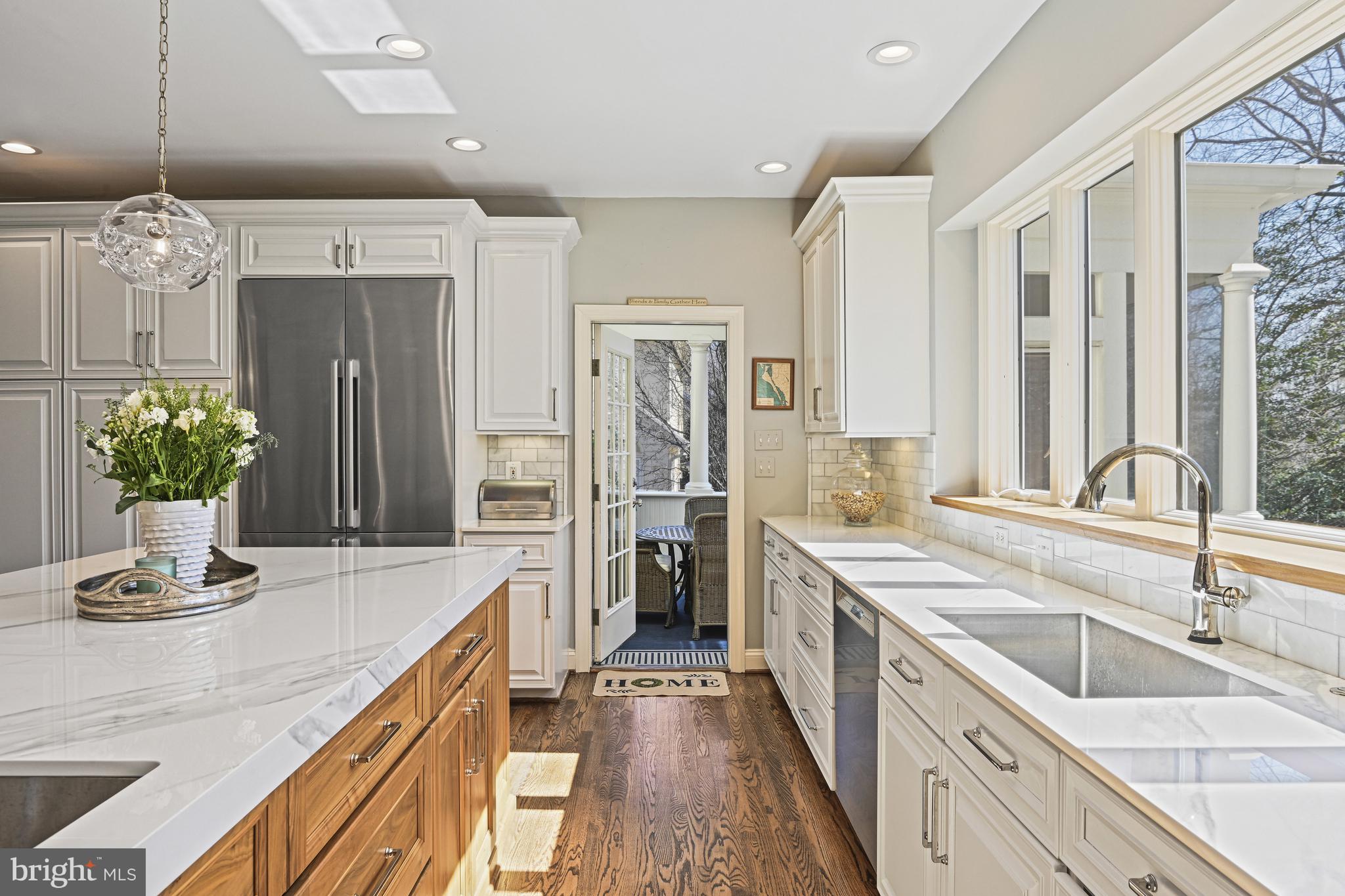 RESTON - Residential