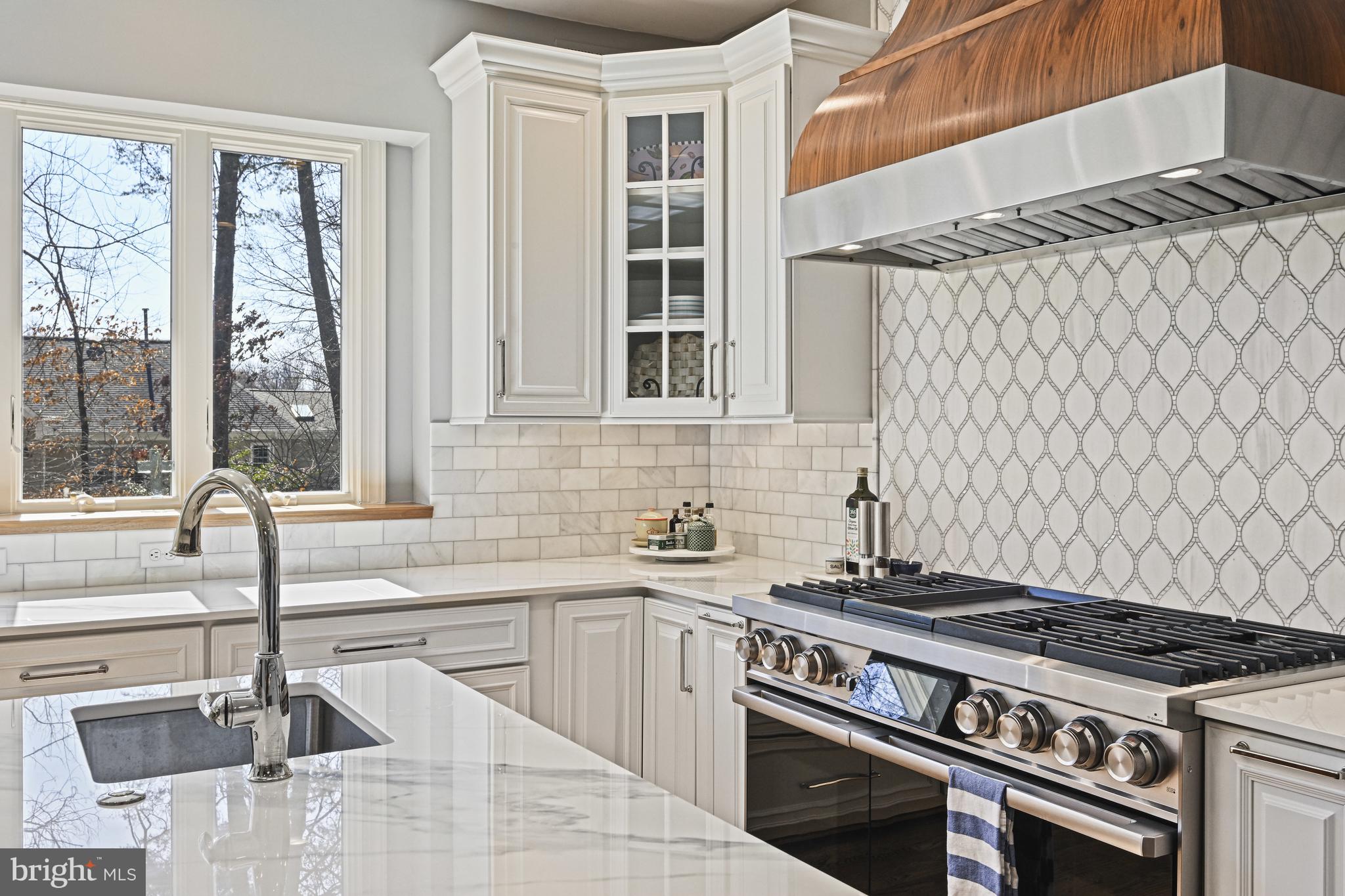 RESTON - Residential