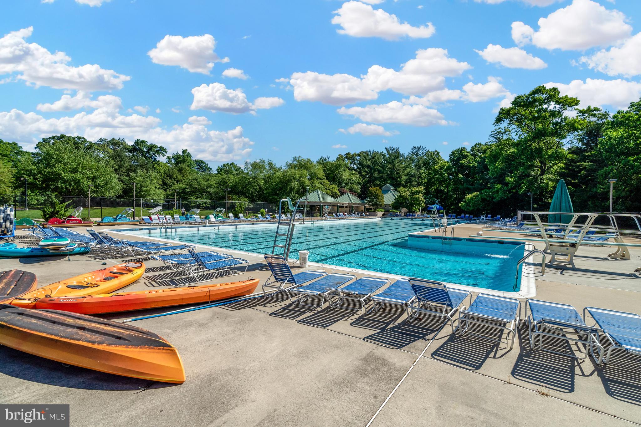 RESTON - Residential