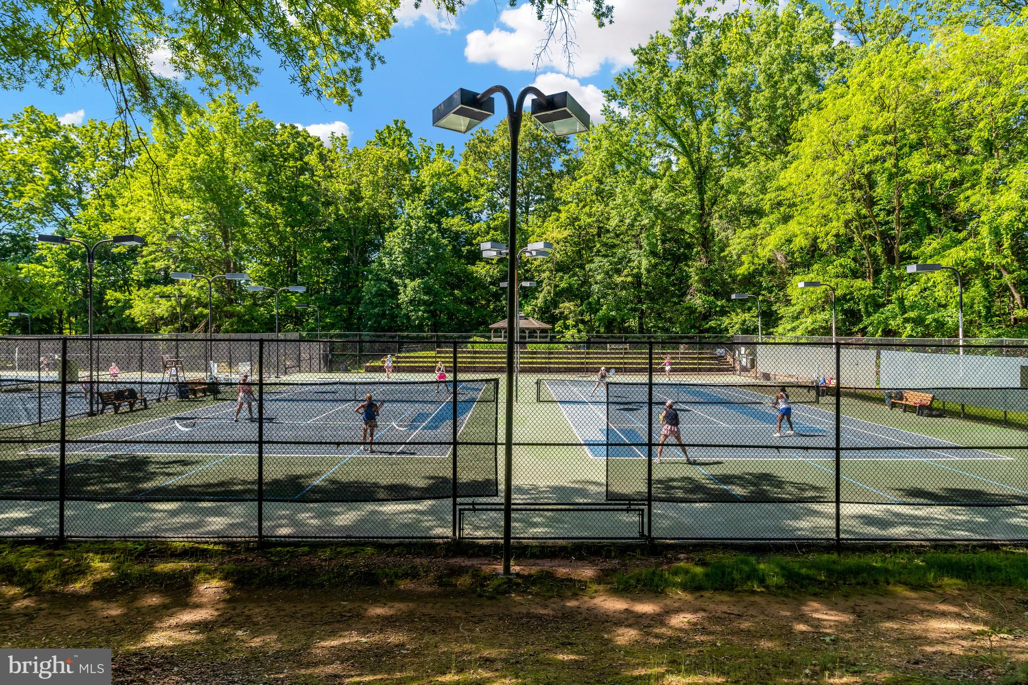 RESTON - Residential