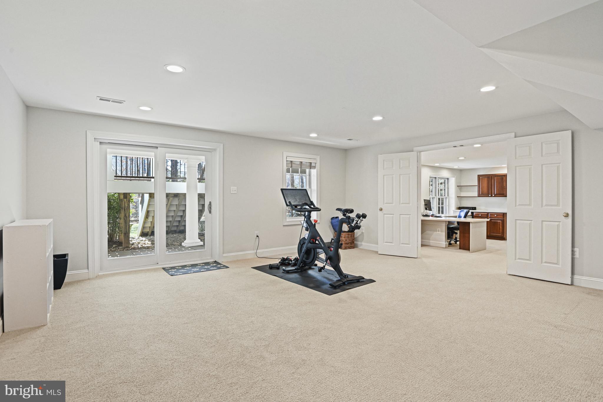 RESTON - Residential