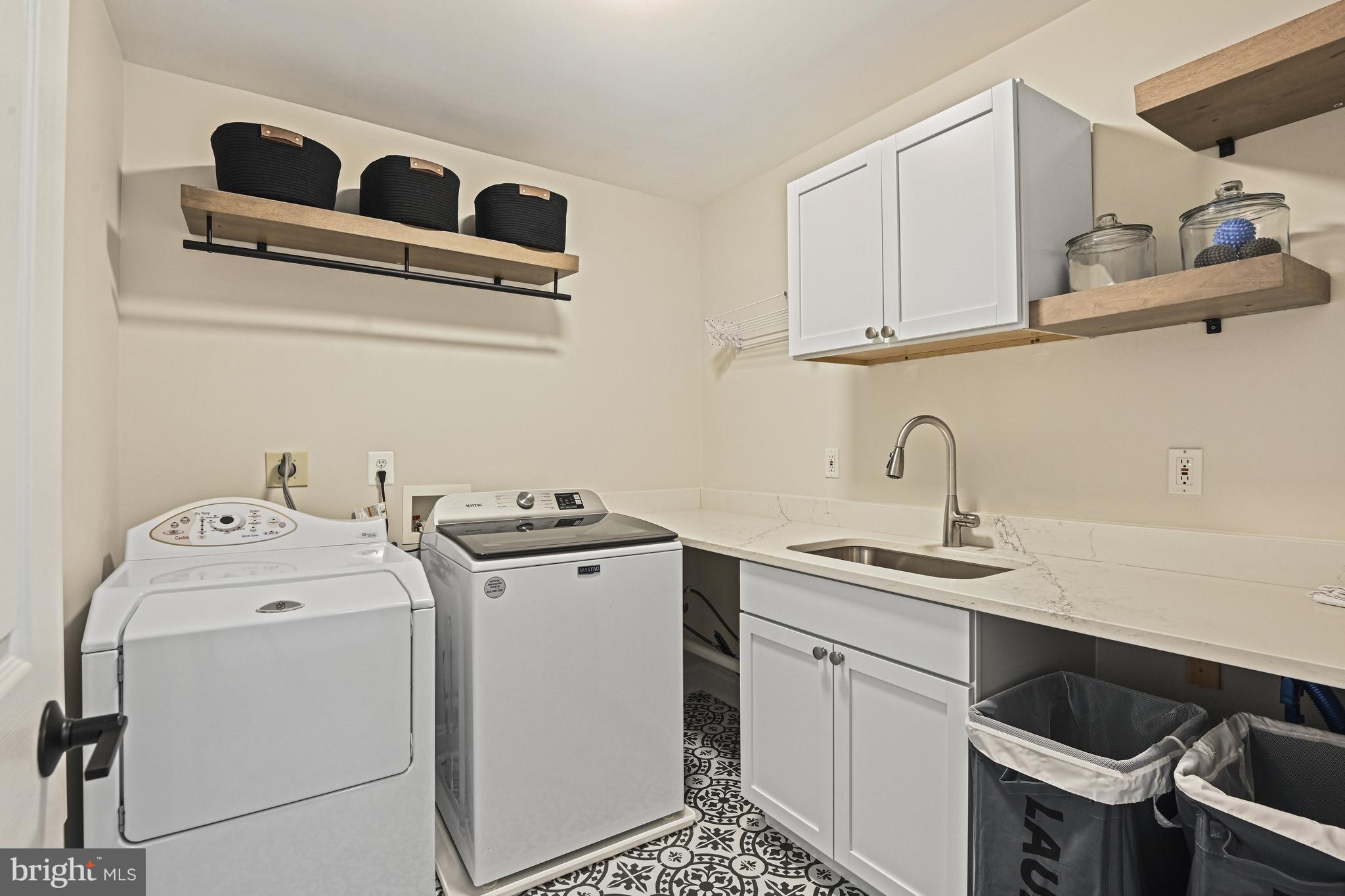 RESTON - Residential