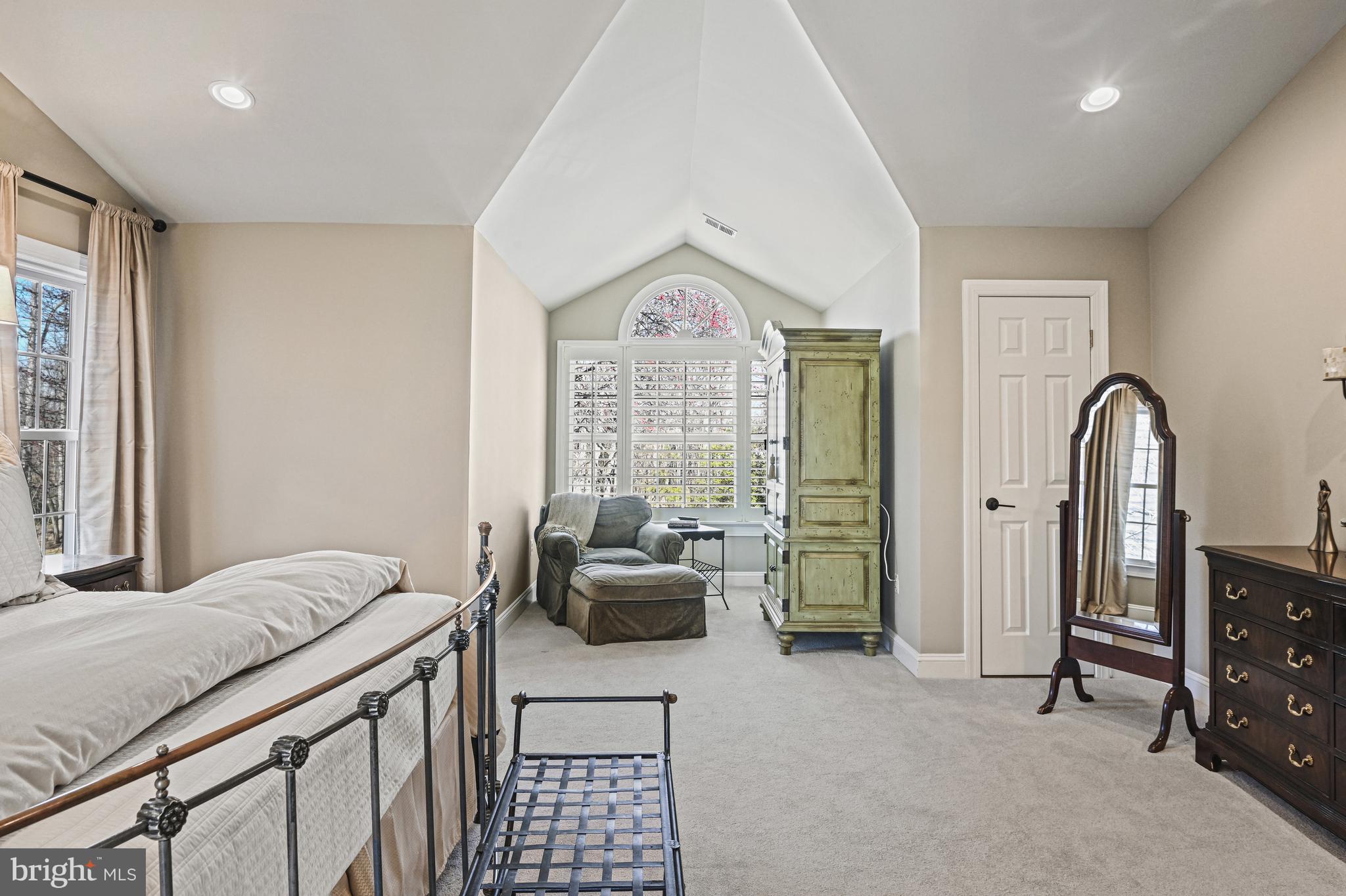 RESTON - Residential