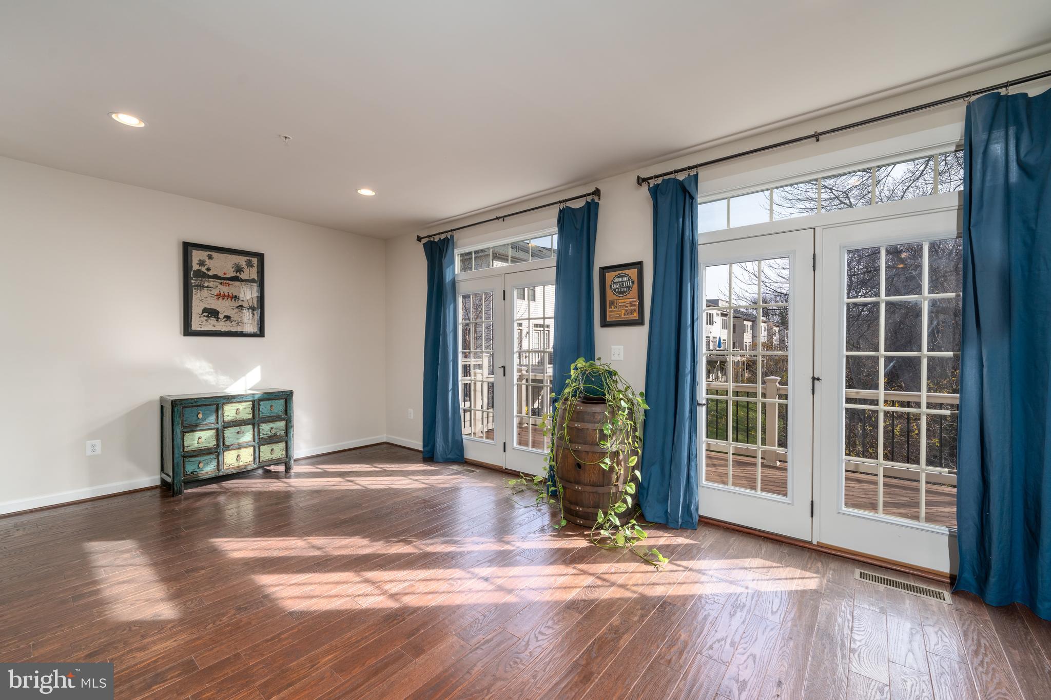 PARKSIDE - Residential