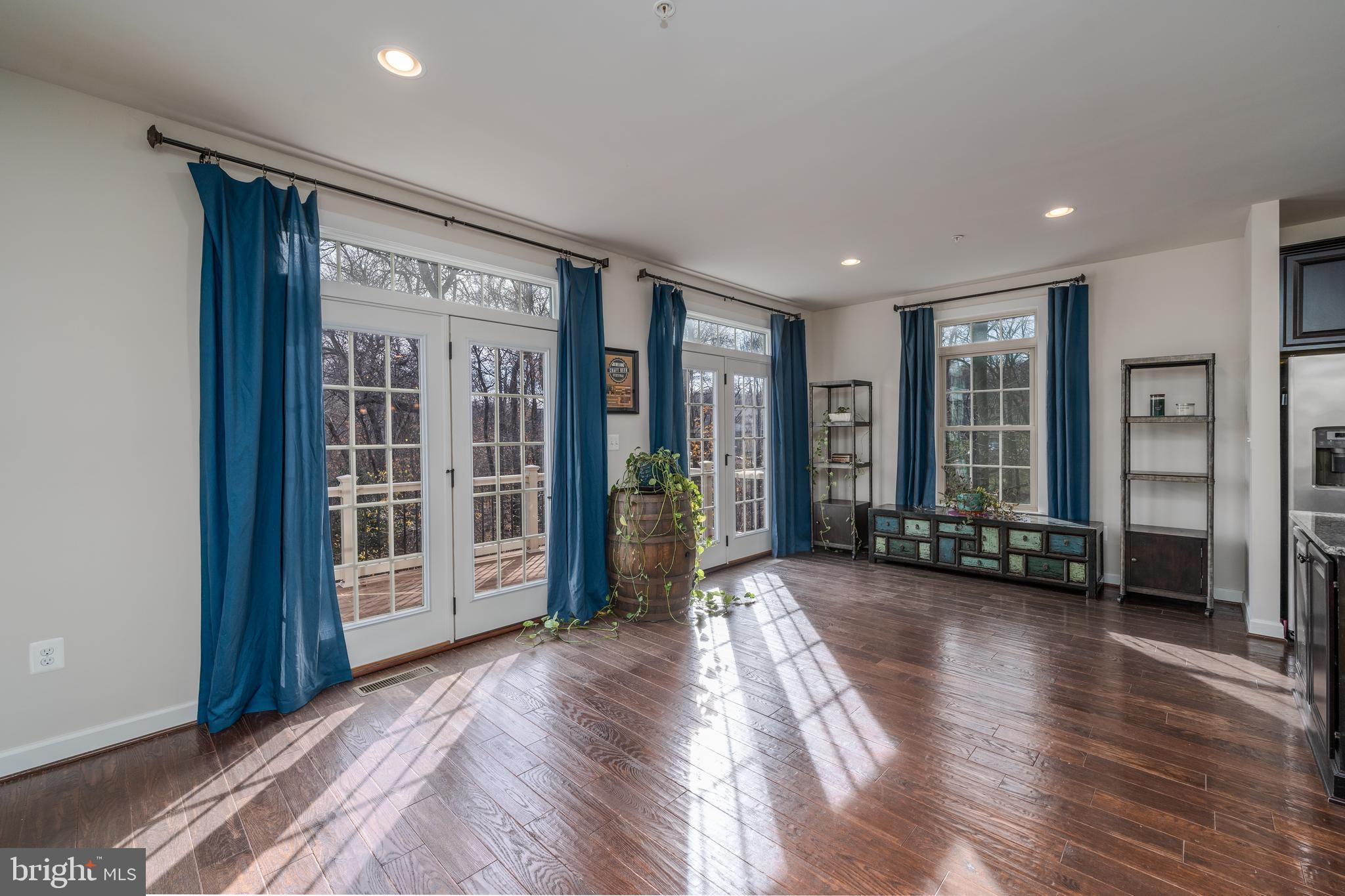 PARKSIDE - Residential