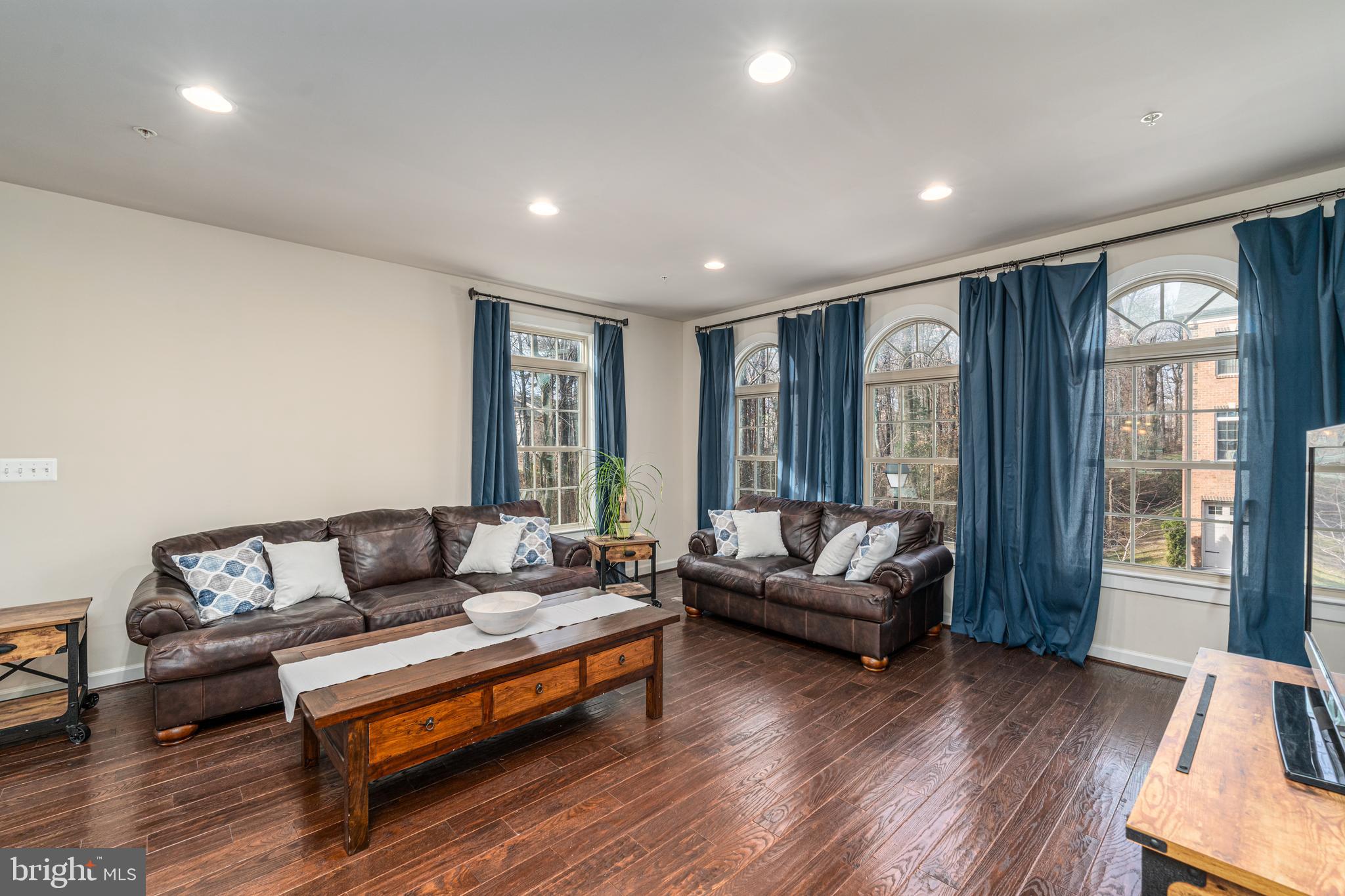 PARKSIDE - Residential