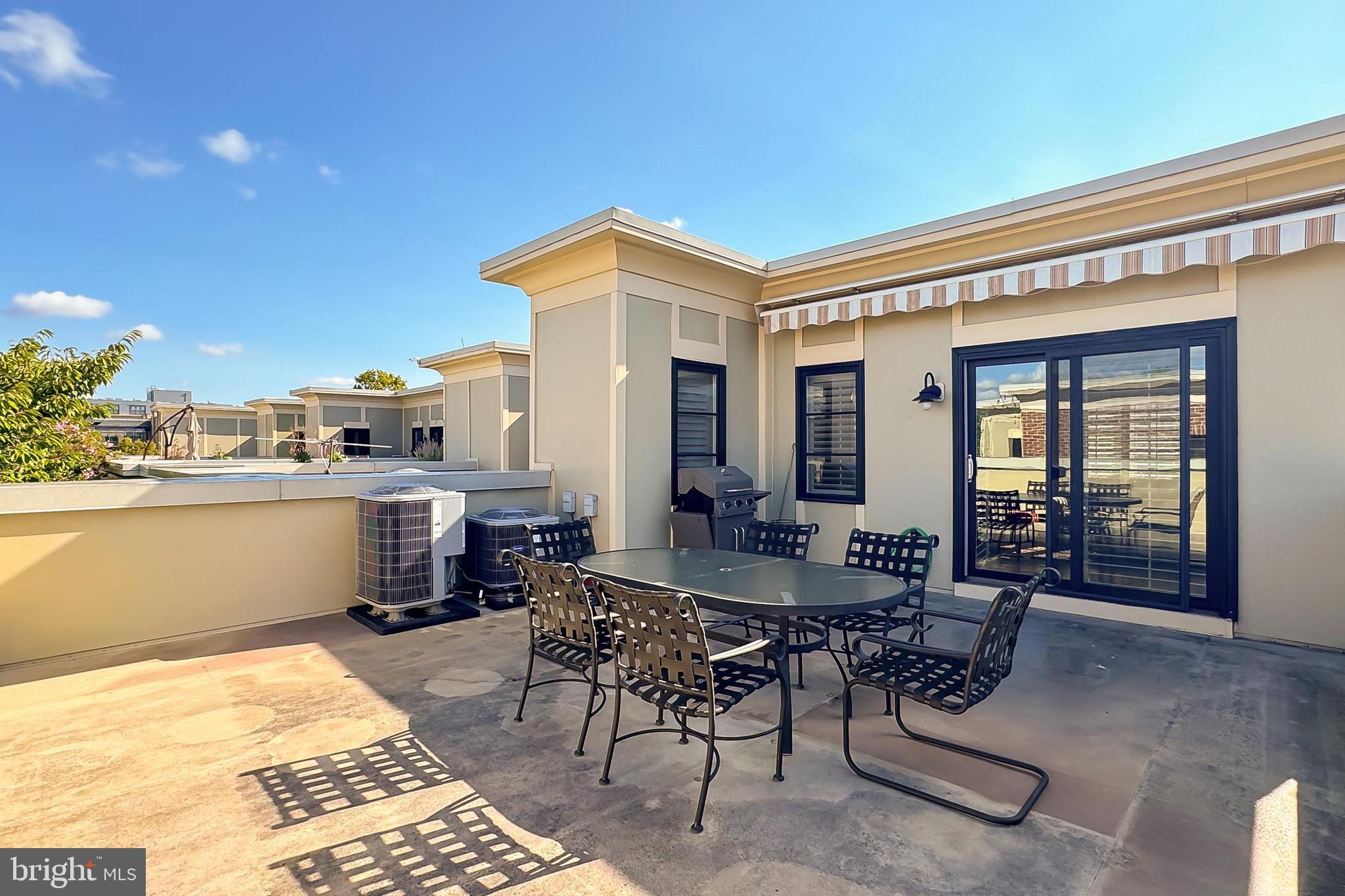 BRADDOCK LOFTS - Residential