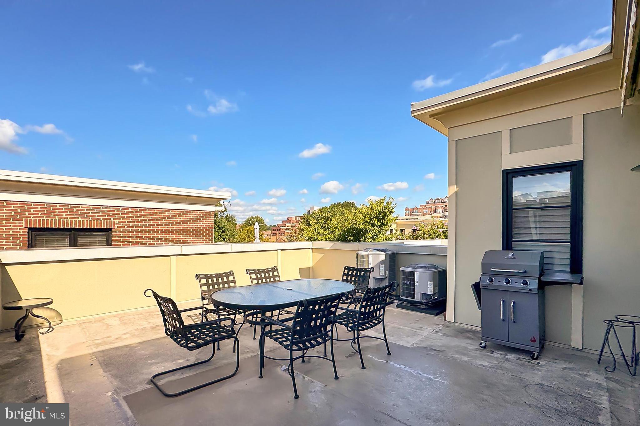 BRADDOCK LOFTS - Residential