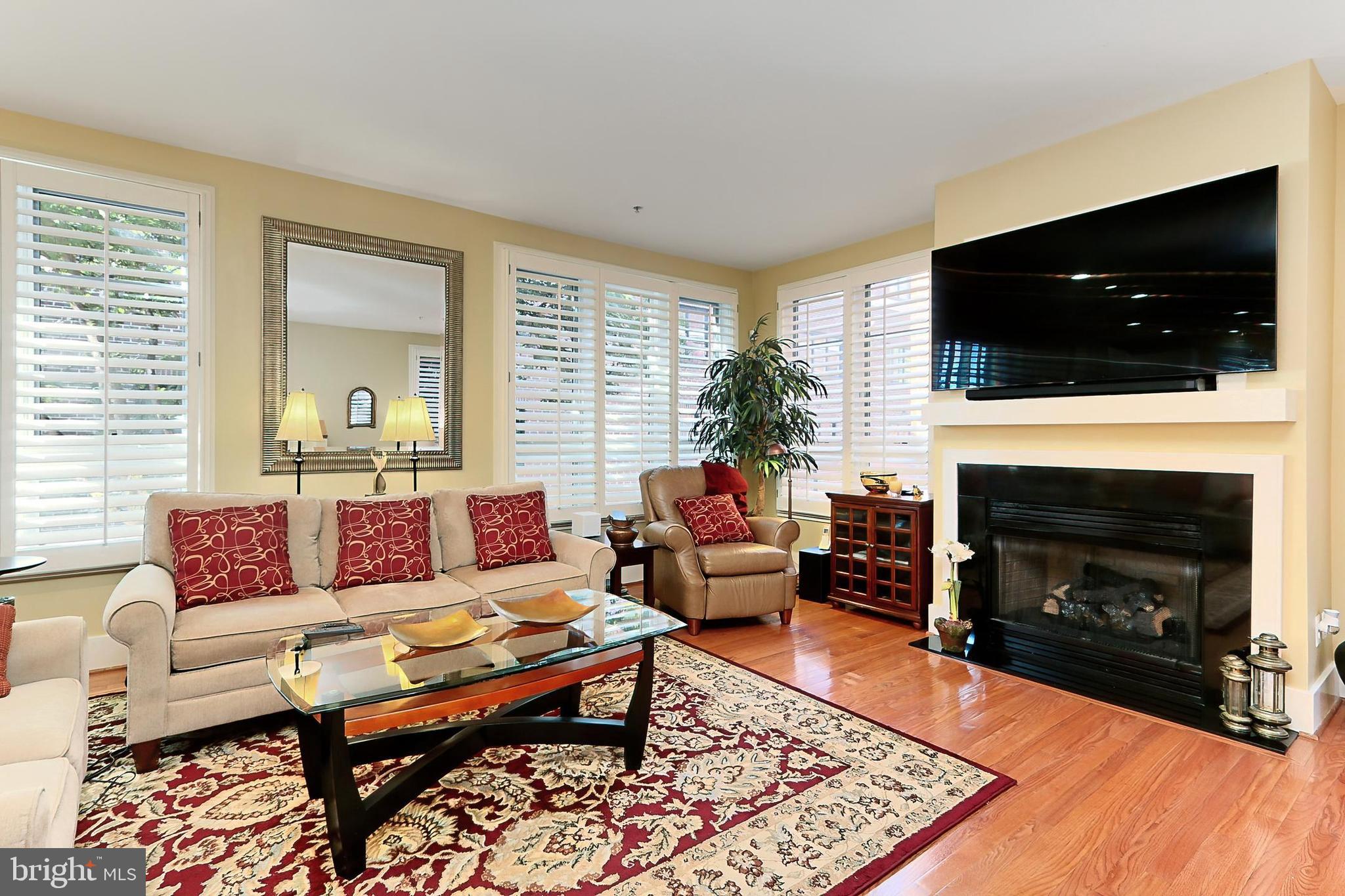 BRADDOCK LOFTS - Residential