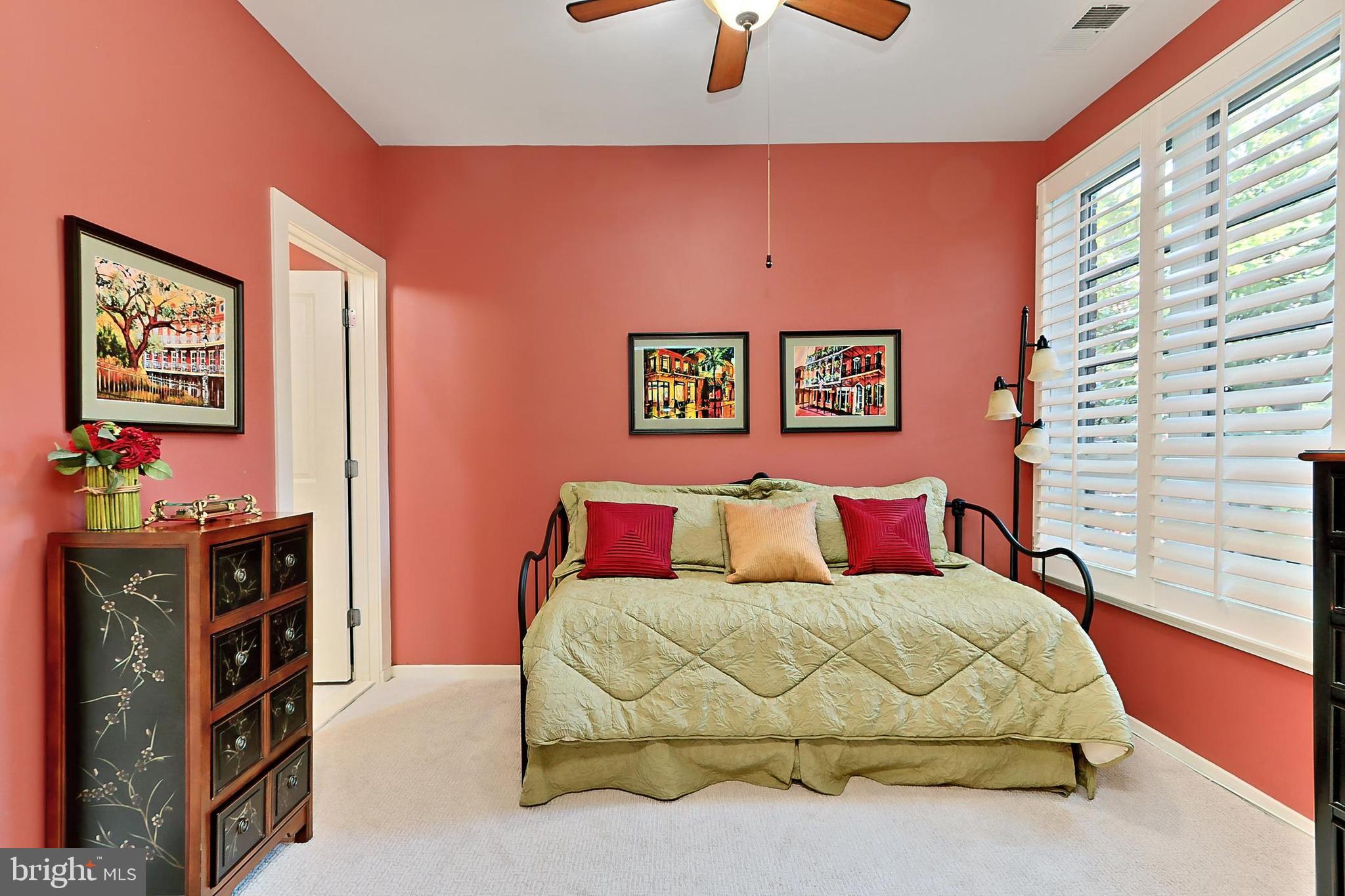 BRADDOCK LOFTS - Residential