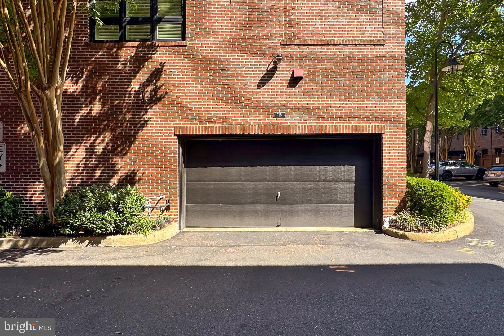 BRADDOCK LOFTS - Residential