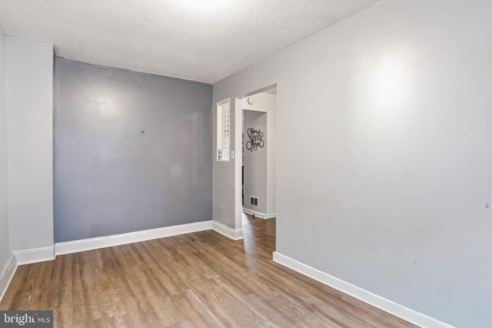 MAPLE RIDGE - Residential