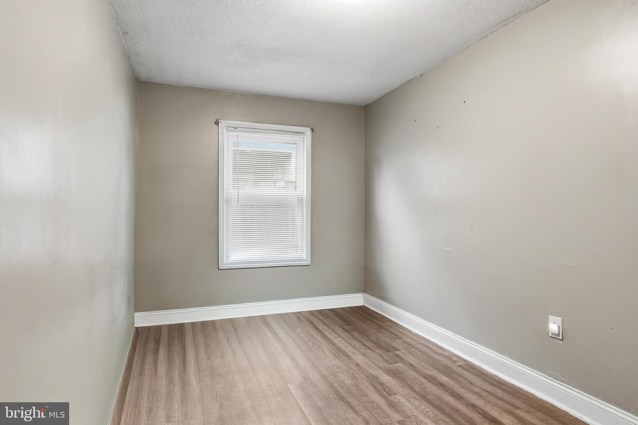 MAPLE RIDGE - Residential