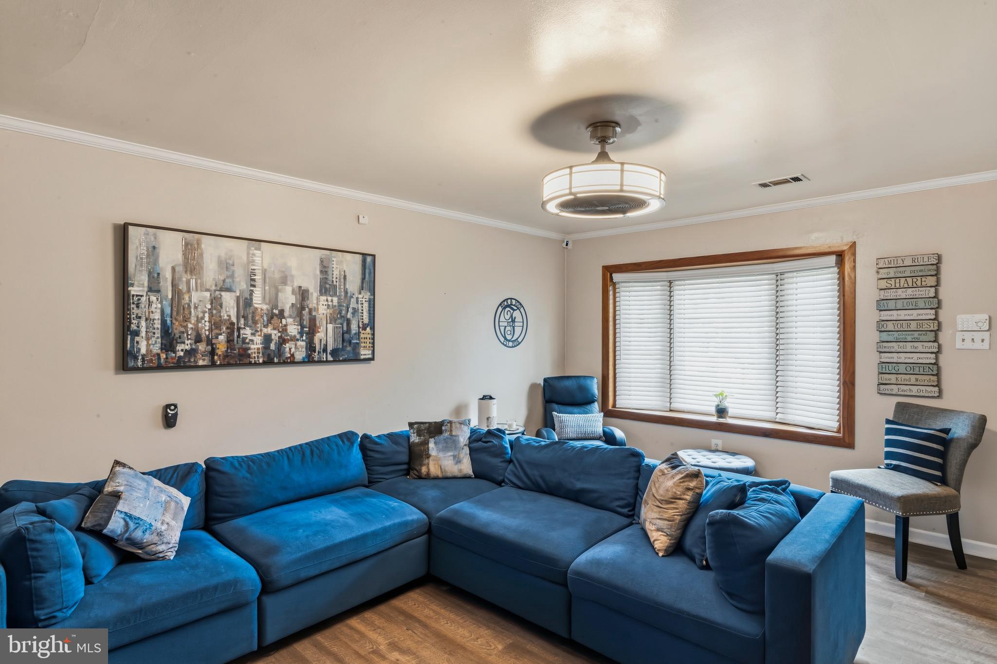 MAPLE RIDGE - Residential