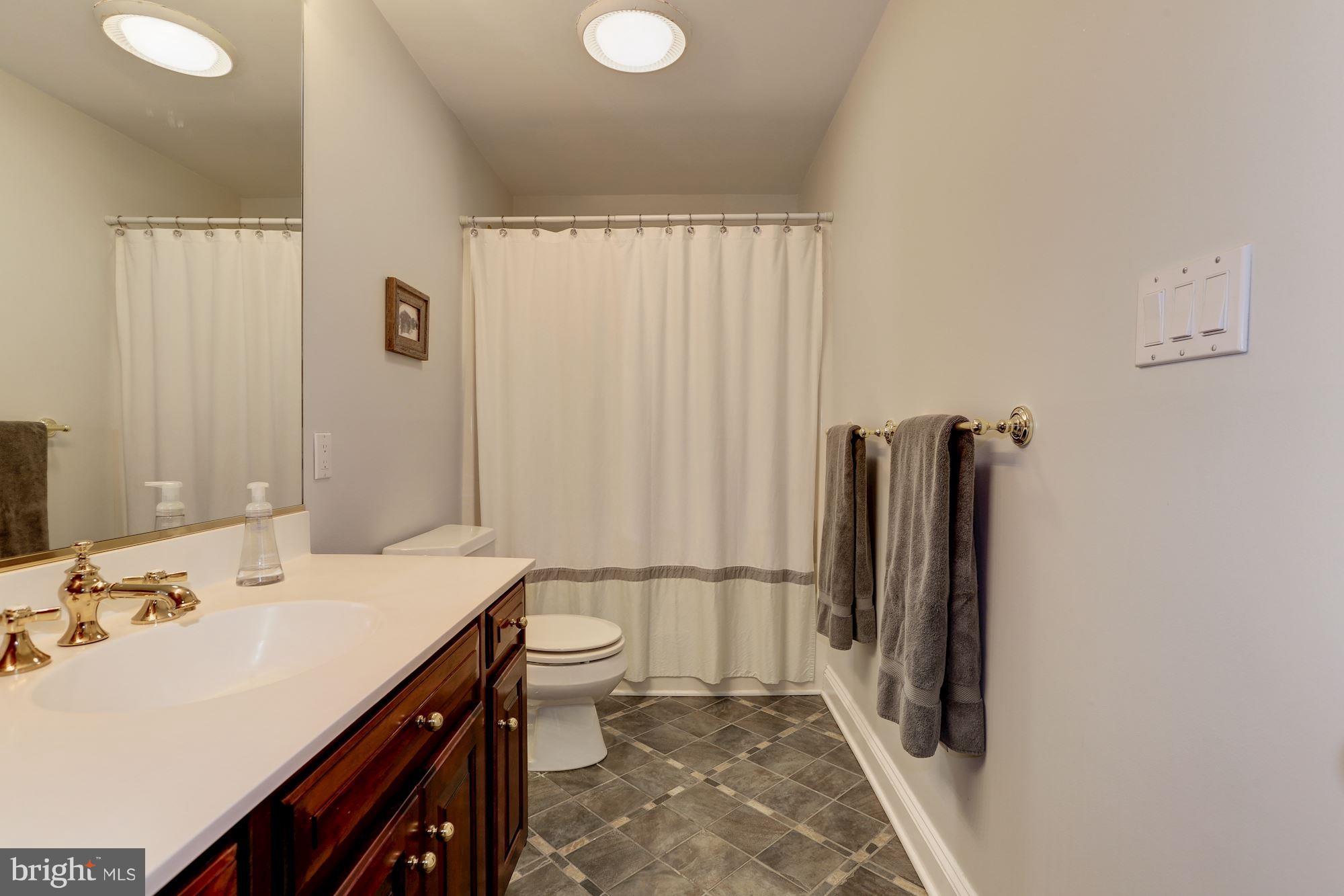 EASTPORT - Residential