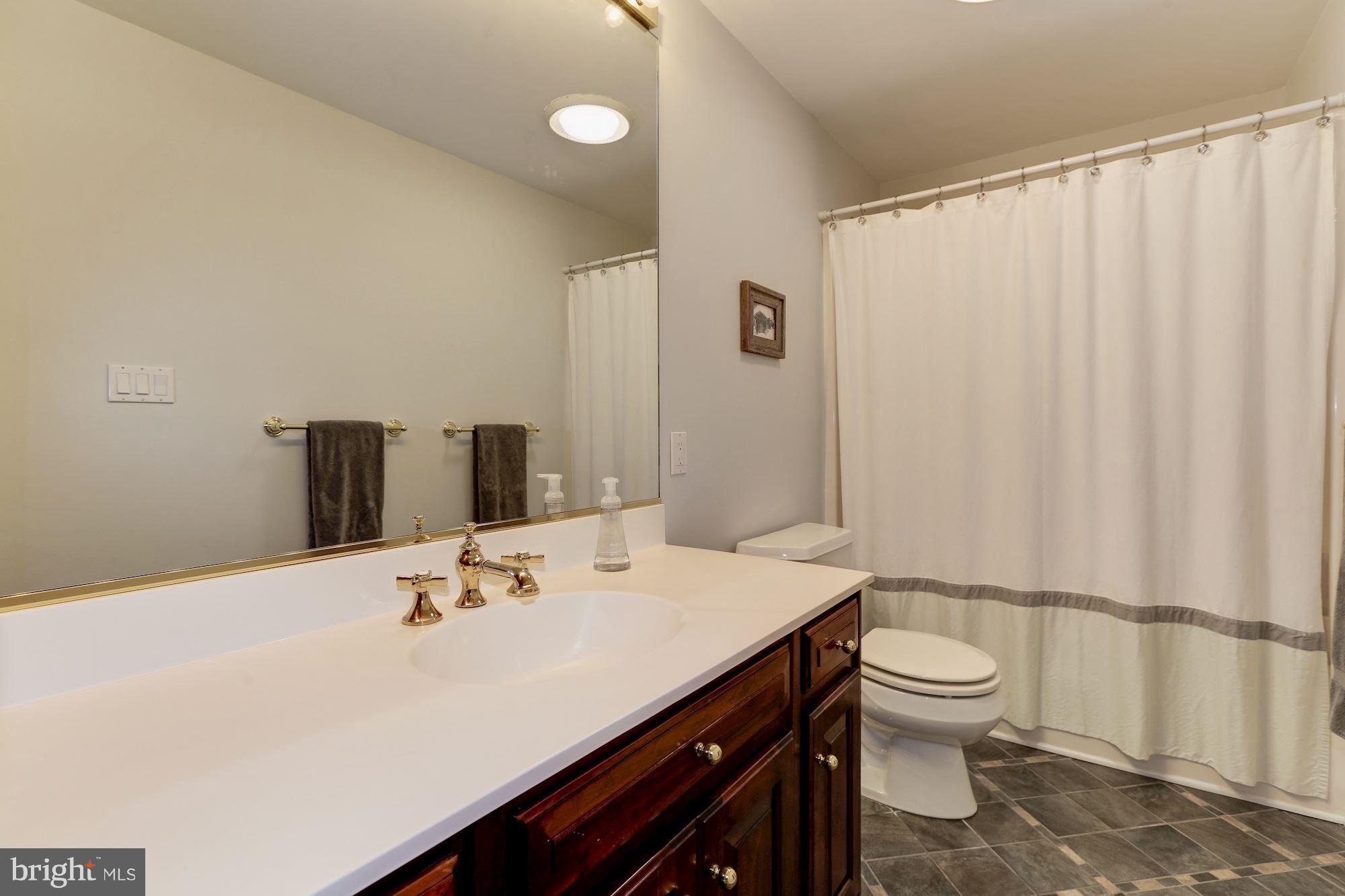 EASTPORT - Residential