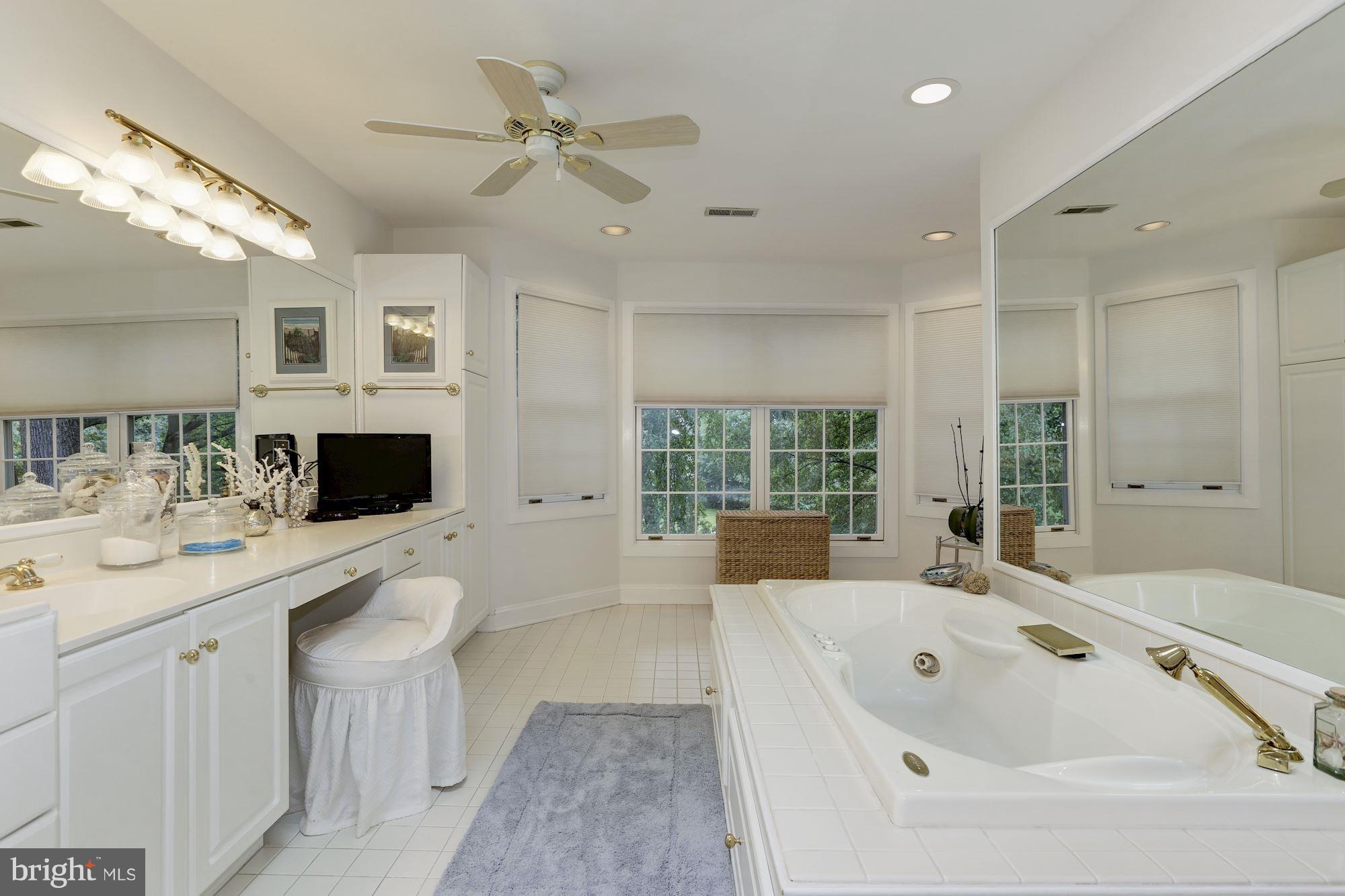 EASTPORT - Residential