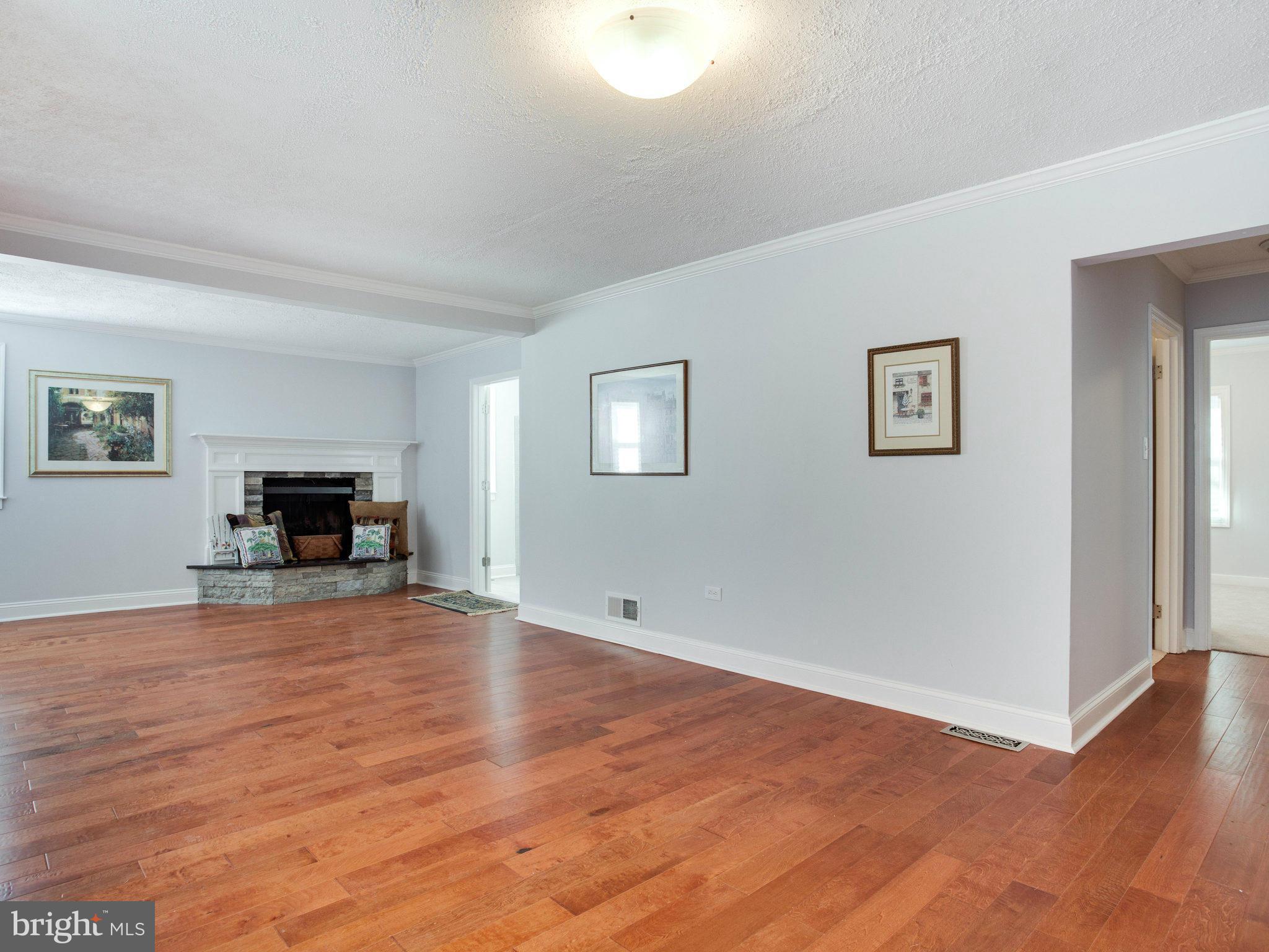 LAUREL GARDENS - Residential