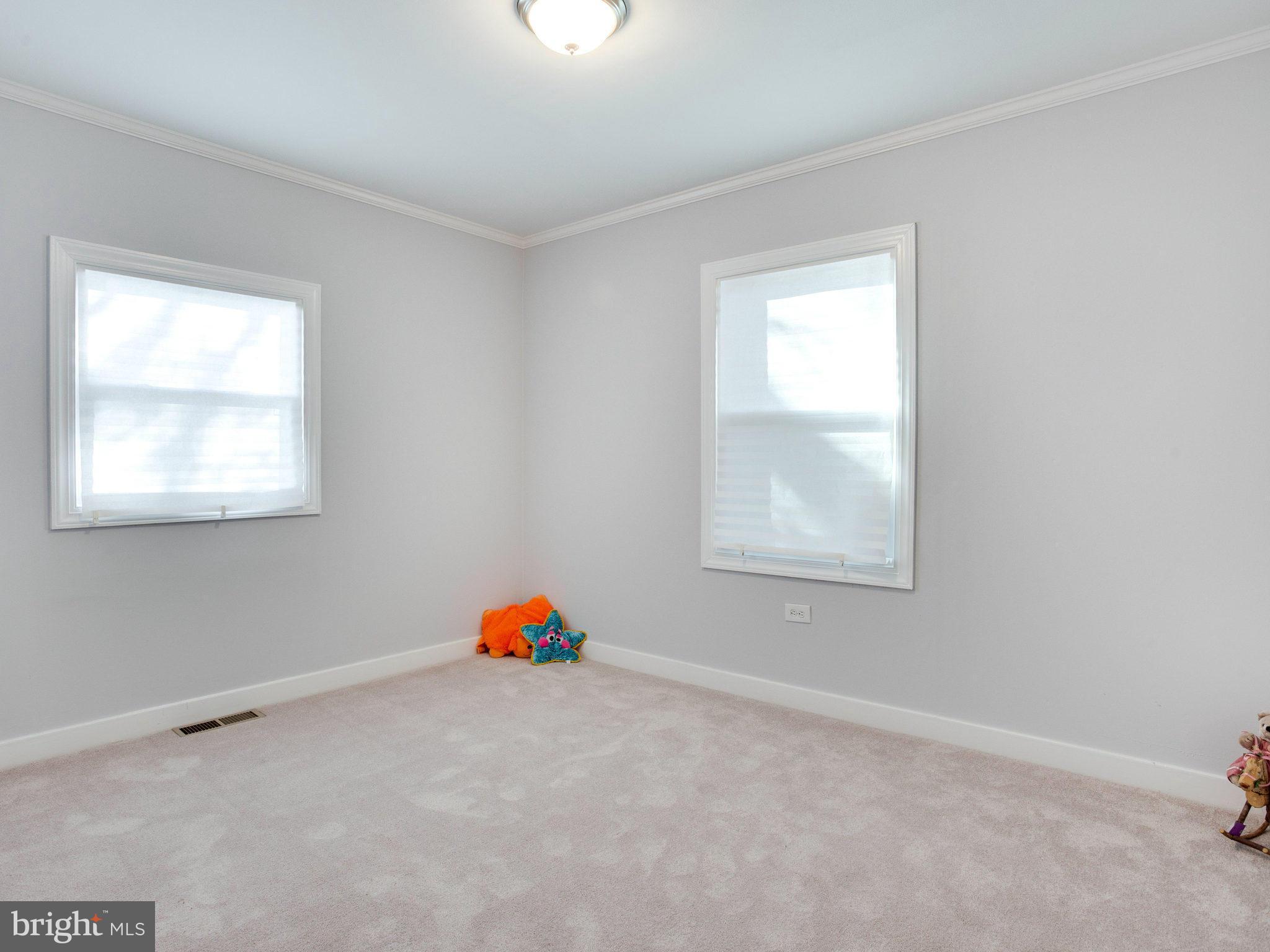 LAUREL GARDENS - Residential