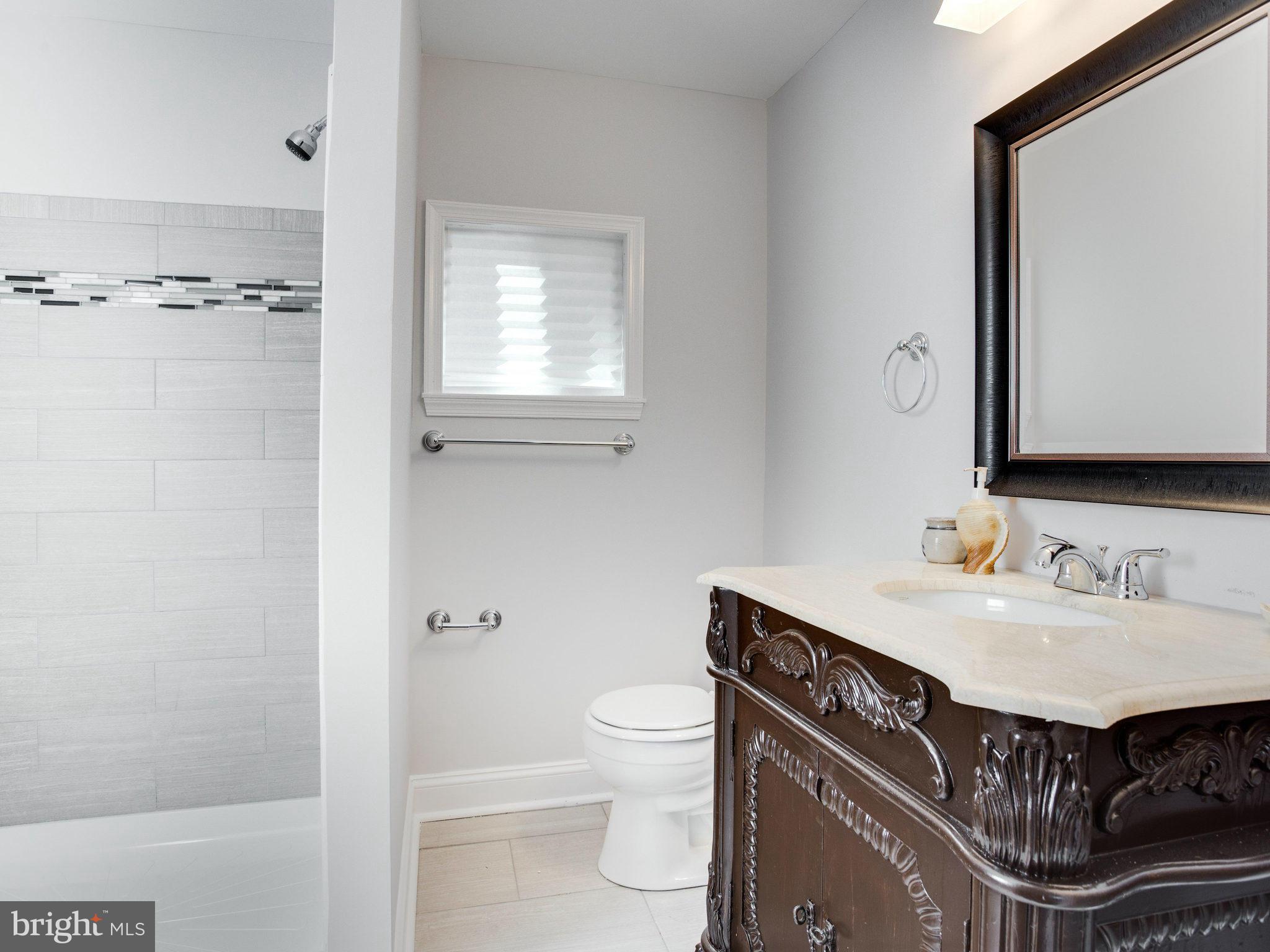 LAUREL GARDENS - Residential