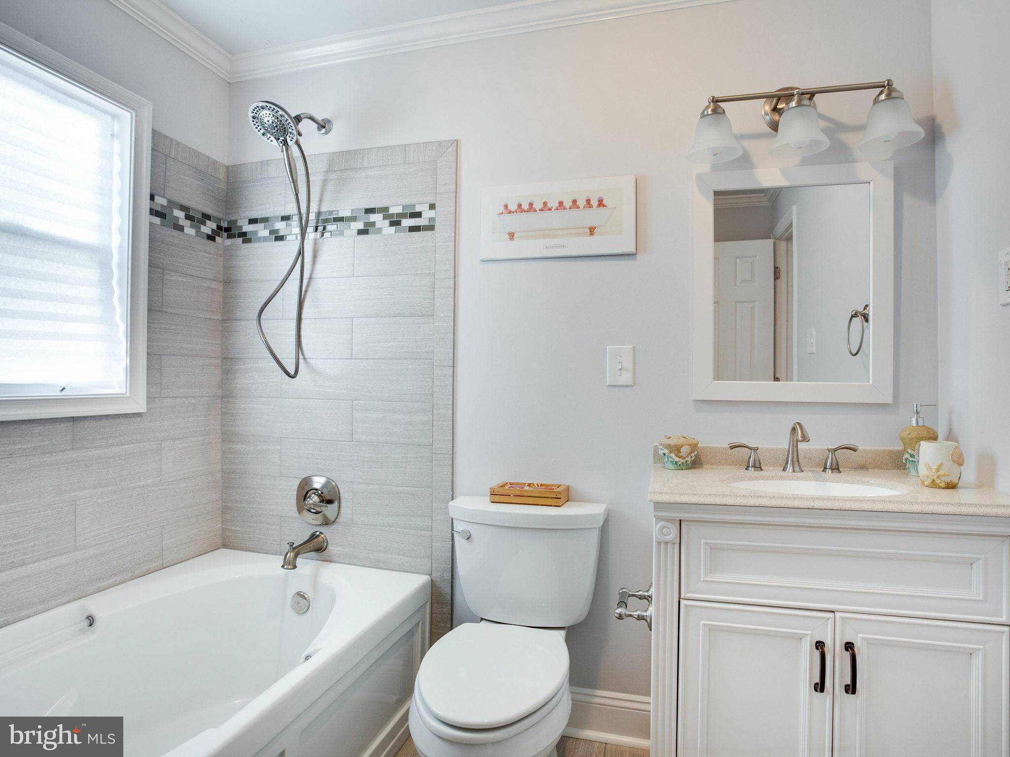 LAUREL GARDENS - Residential