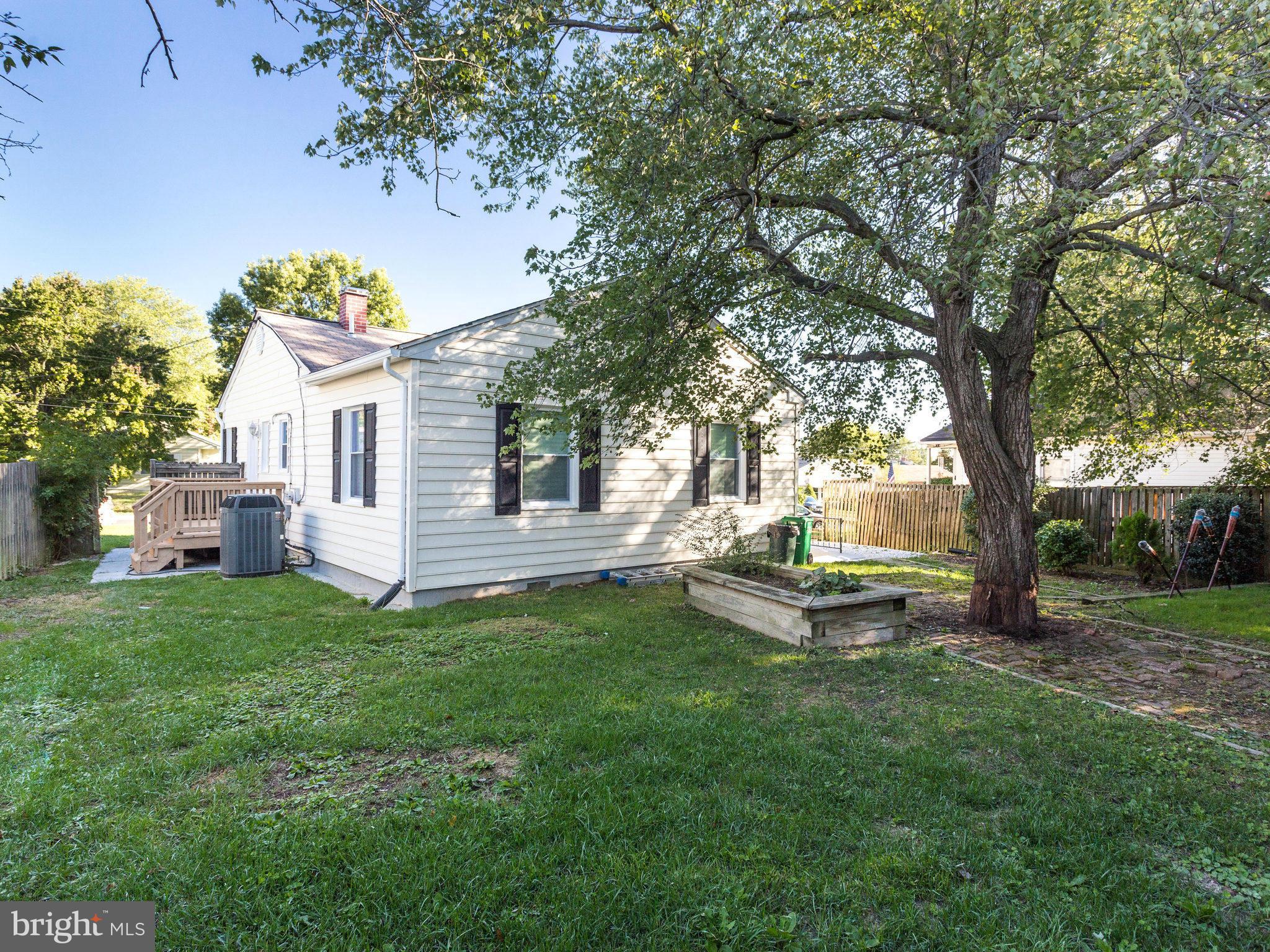 LAUREL GARDENS - Residential