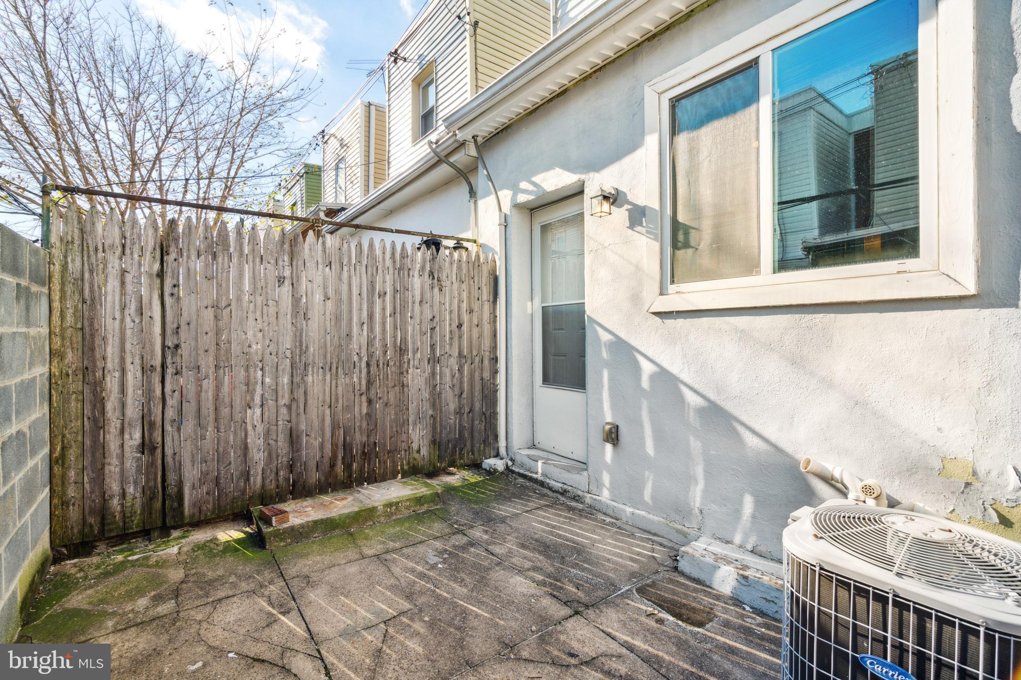 PHILADELPHIA (SOUTH) - Residential Lease