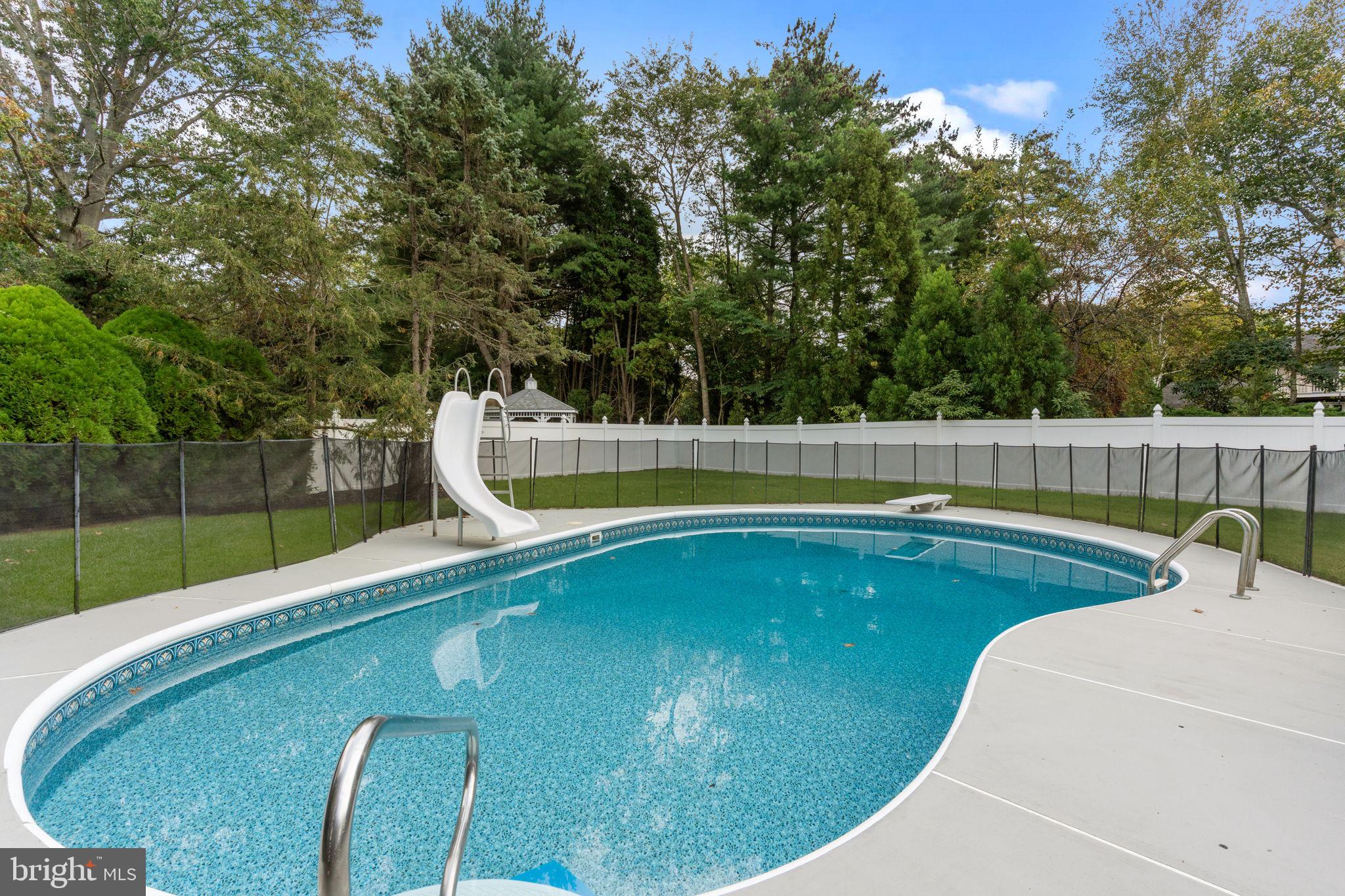 31 WINDSOR DRIVE