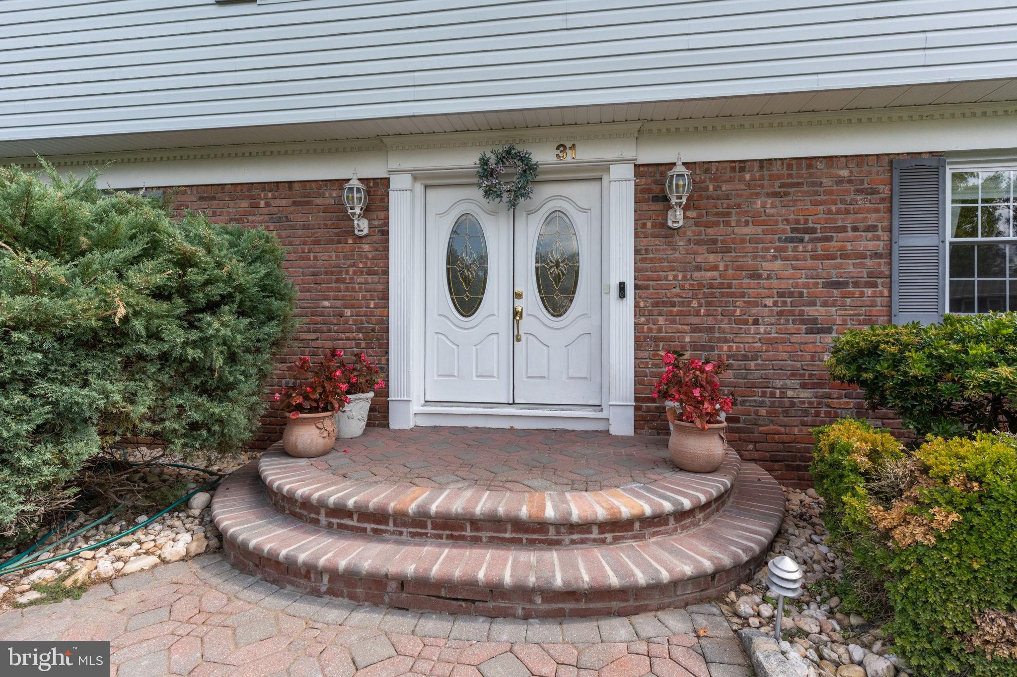 31 WINDSOR DRIVE