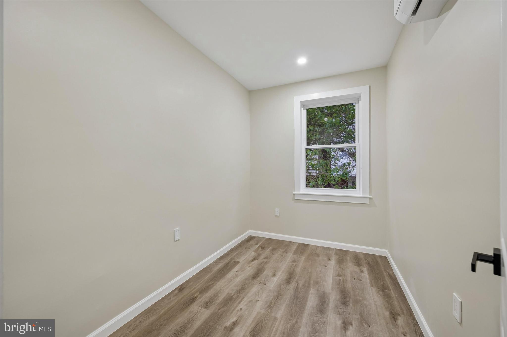 COBBS CREEK - Residential