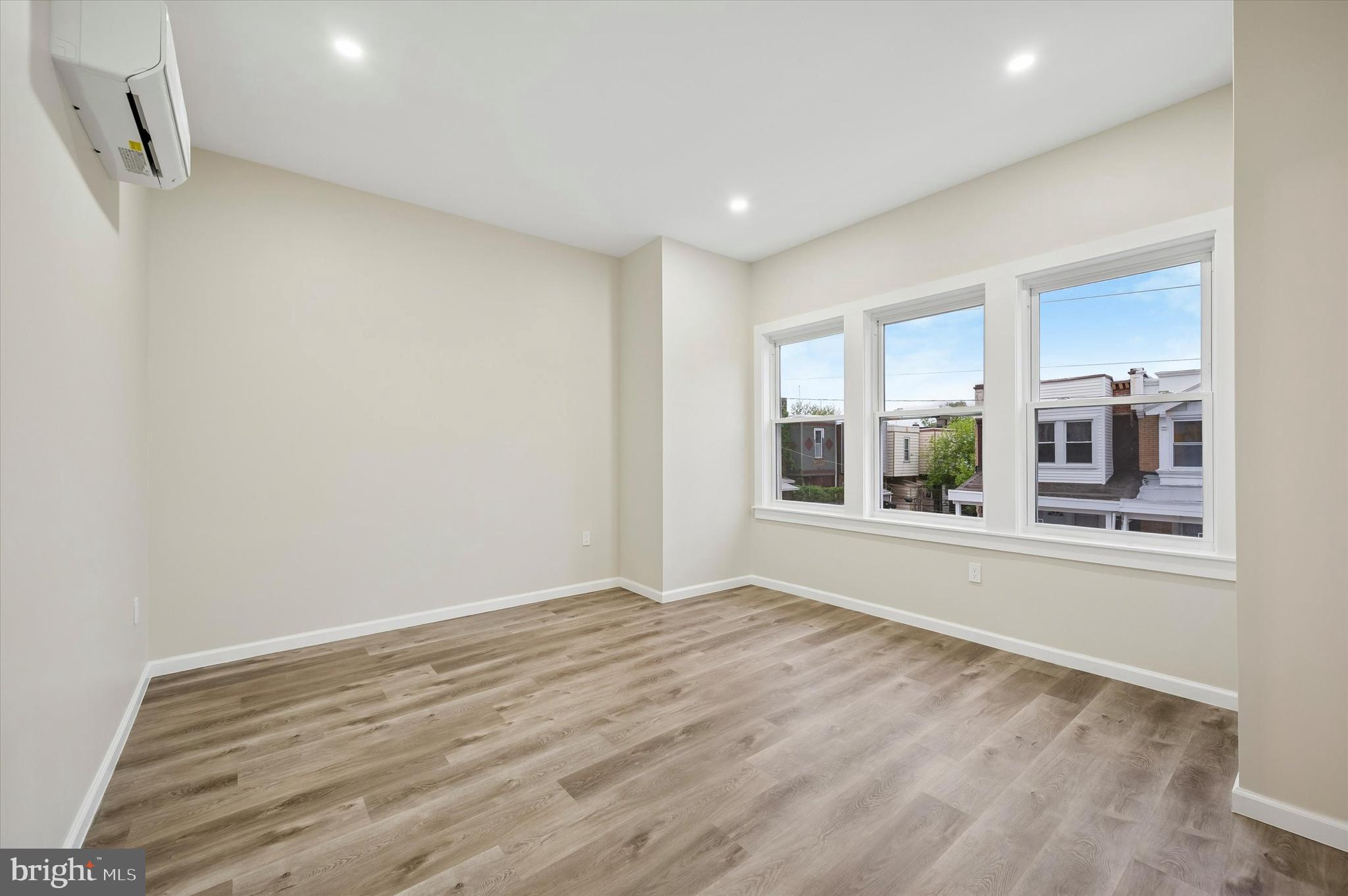 COBBS CREEK - Residential
