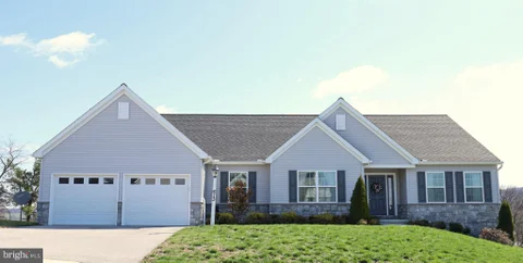 MLS: PAYK2100184