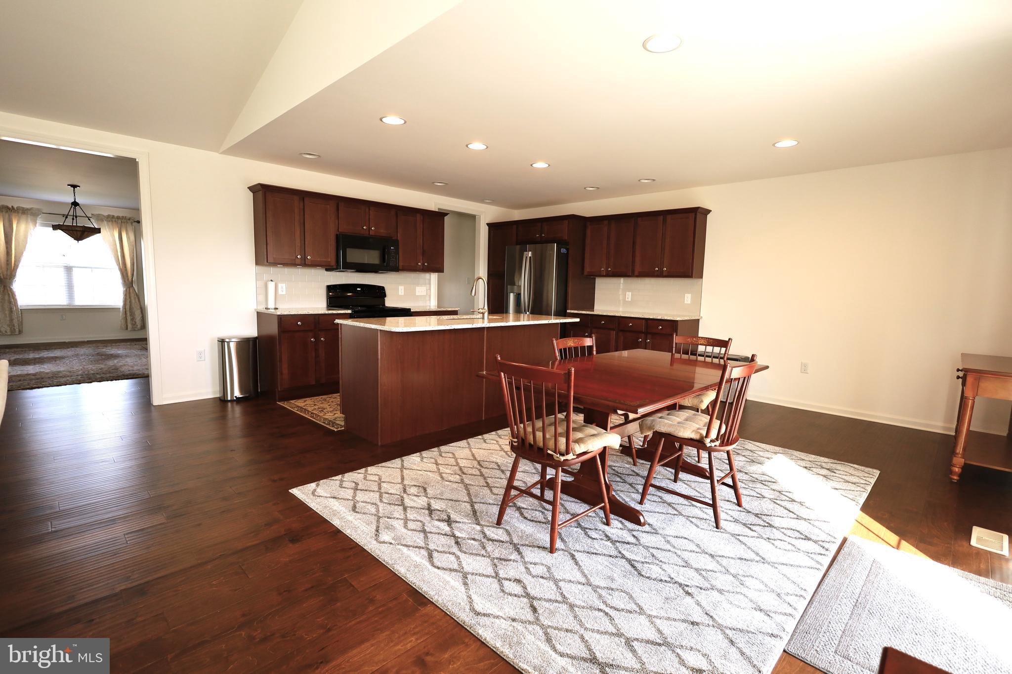 EAGLES VIEW - Residential