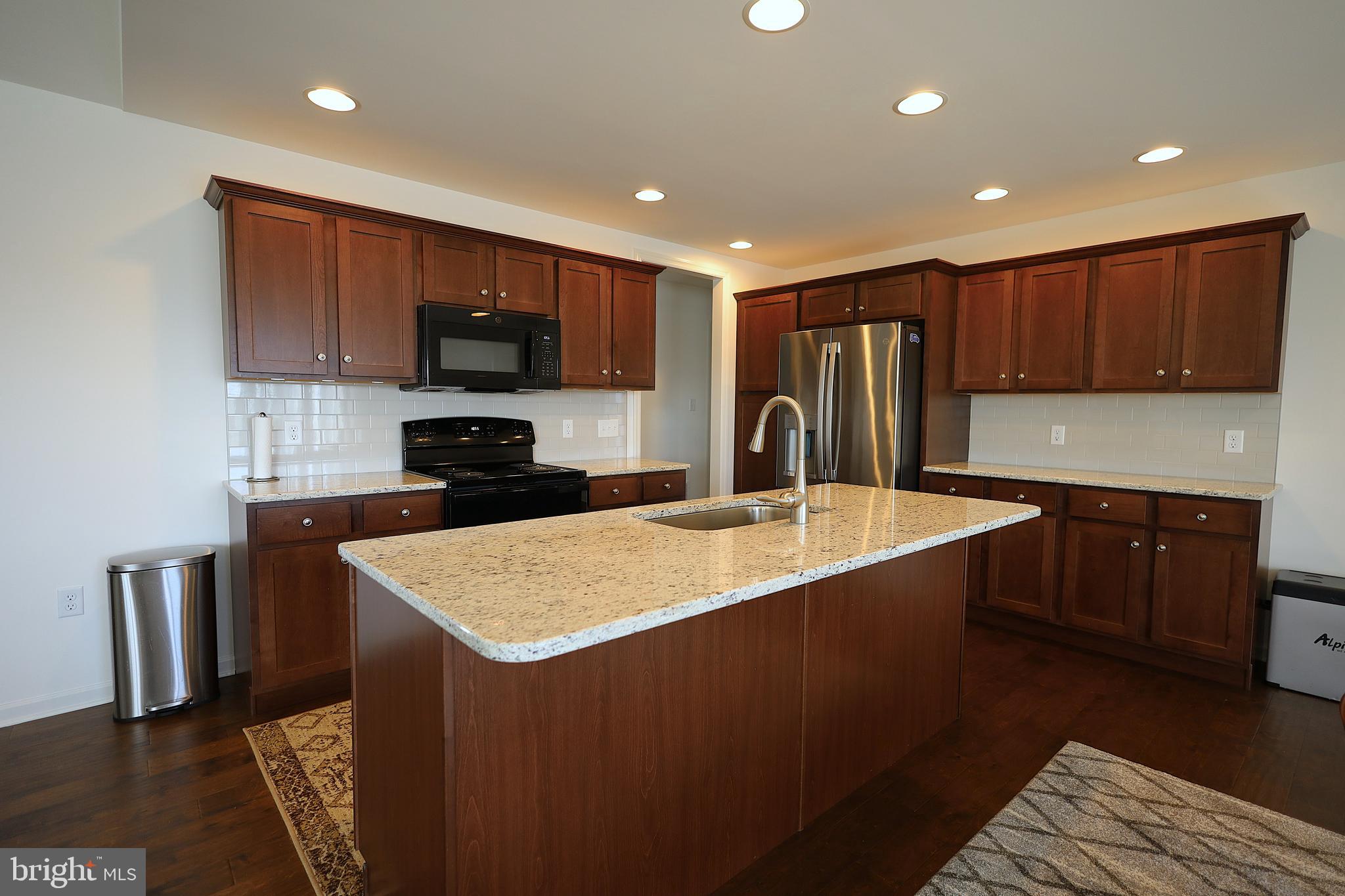 EAGLES VIEW - Residential