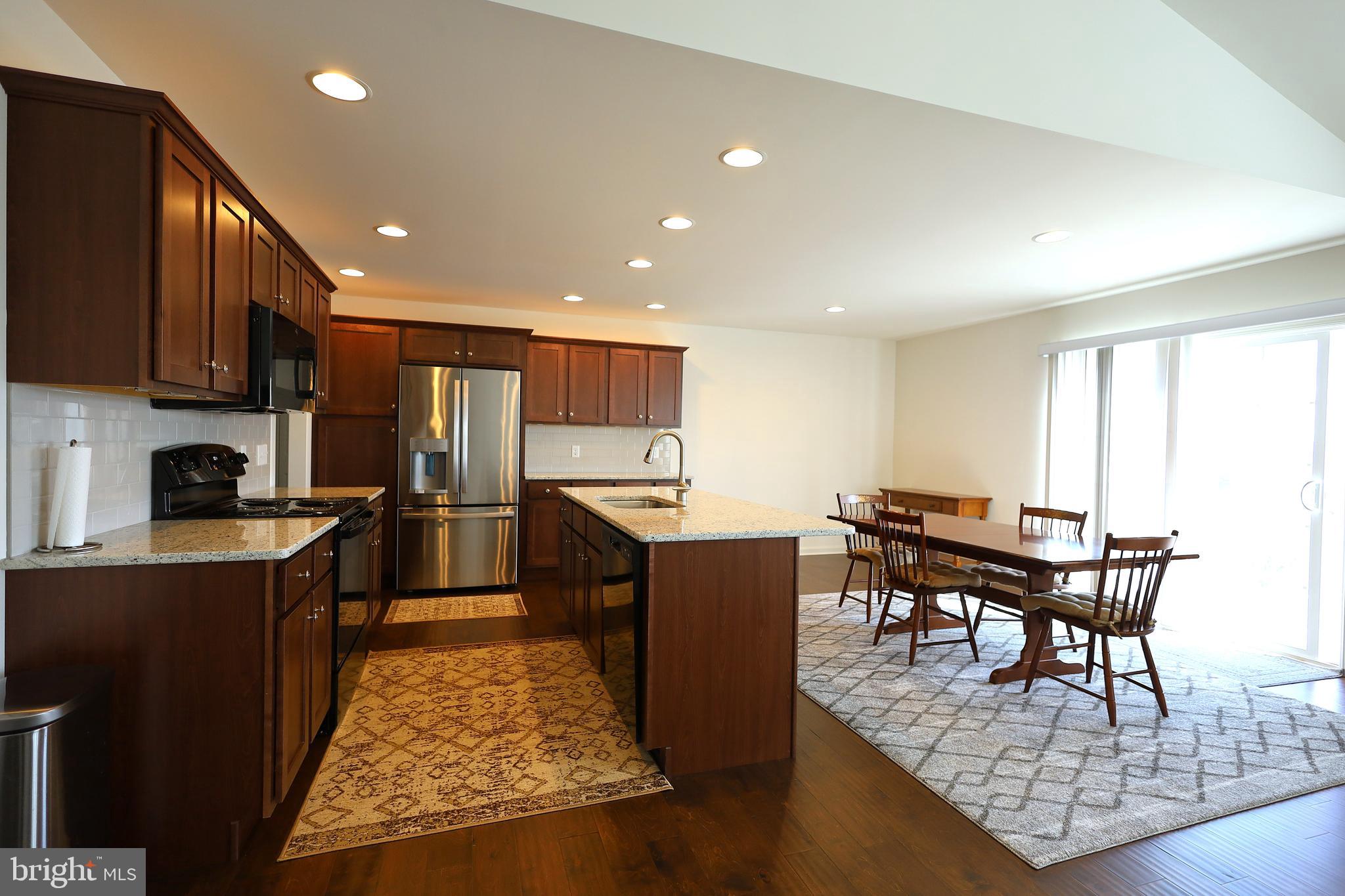 EAGLES VIEW - Residential