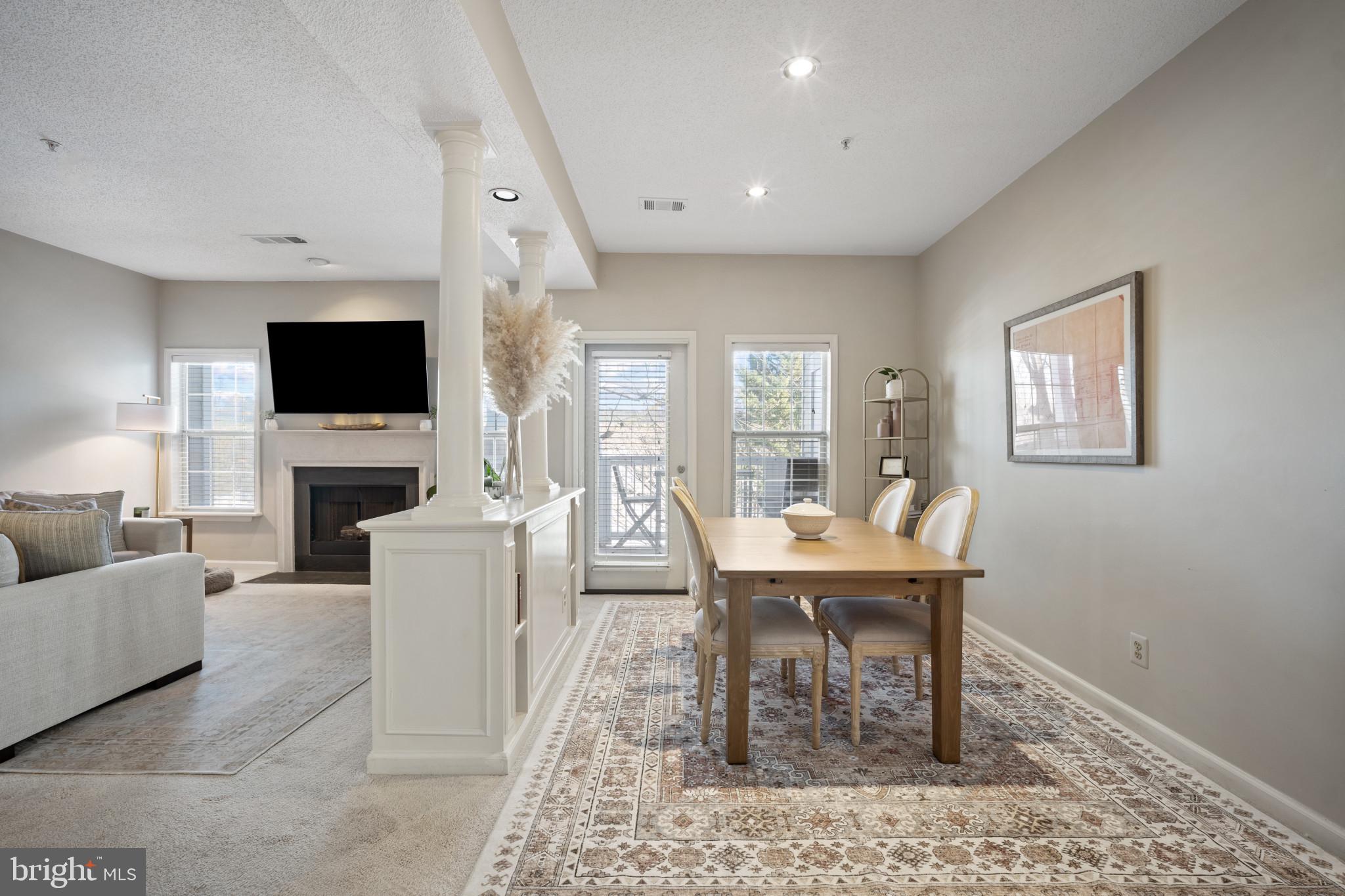 EDGEWATER AT TOWN CENTER - Residential