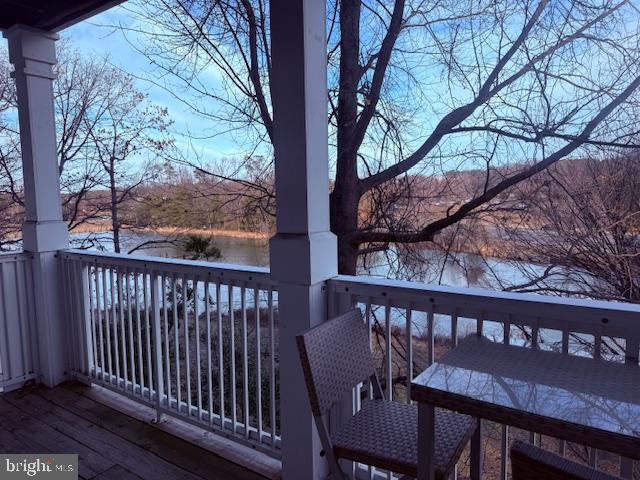 EDGEWATER AT TOWN CENTER - Residential